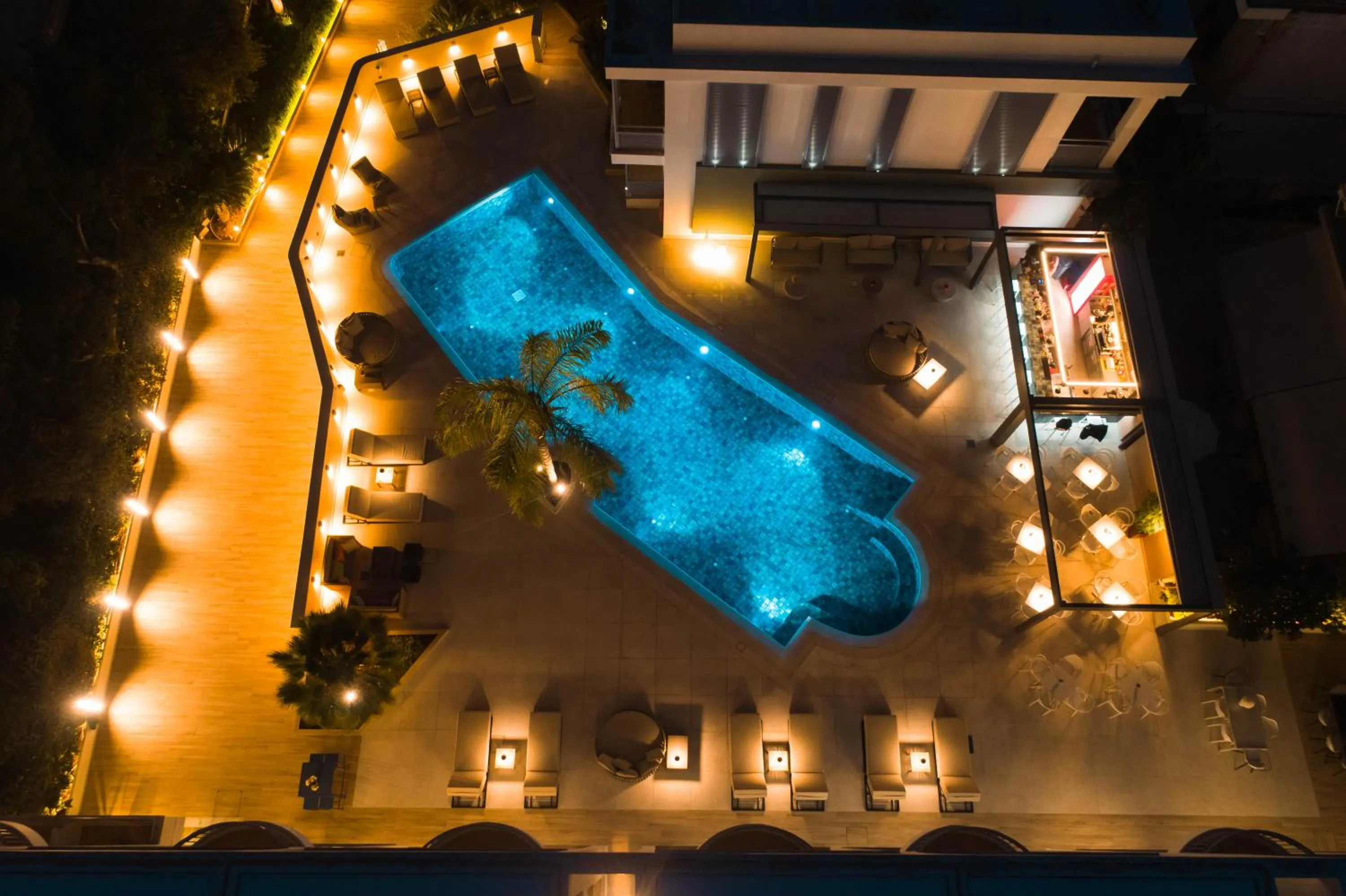 Property building in Flisvos Royal Hotel & Suites