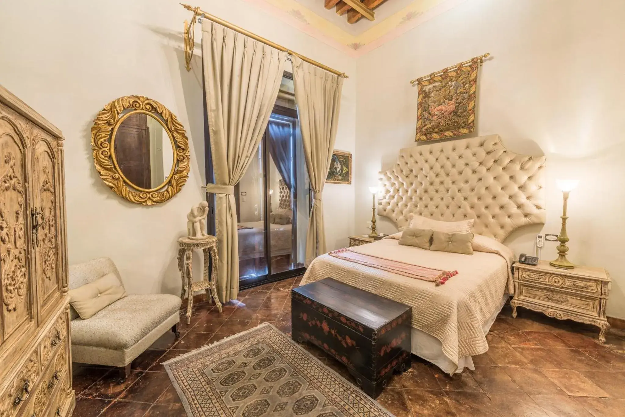 Deluxe Room in Casa Pedro Loza Deluxe Room in Casa Pedro Loza