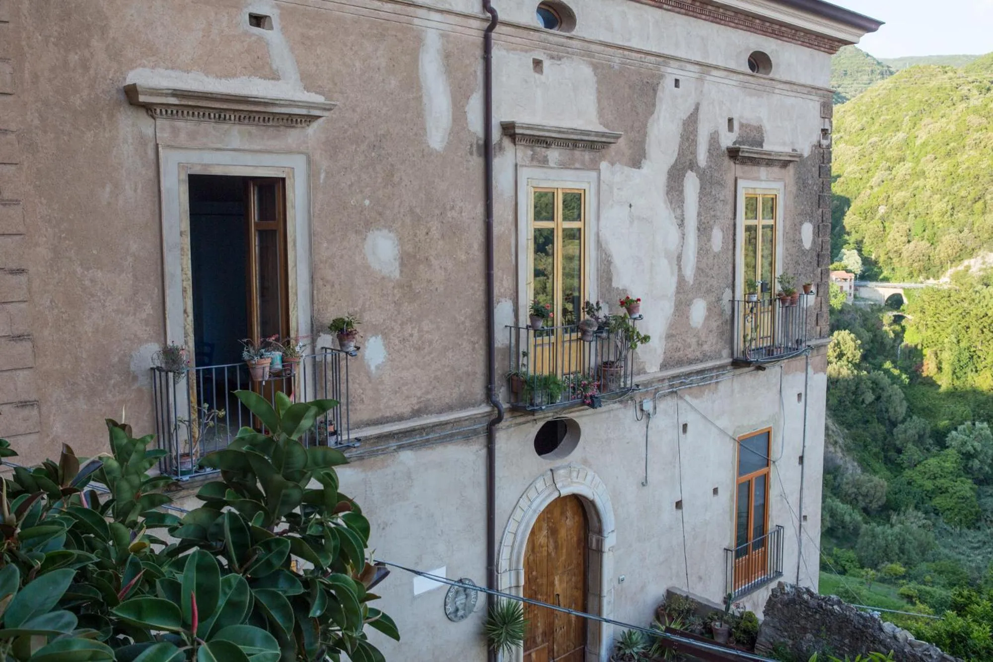 Facade/entrance in La Casa sul Blu Albergo Diffuso