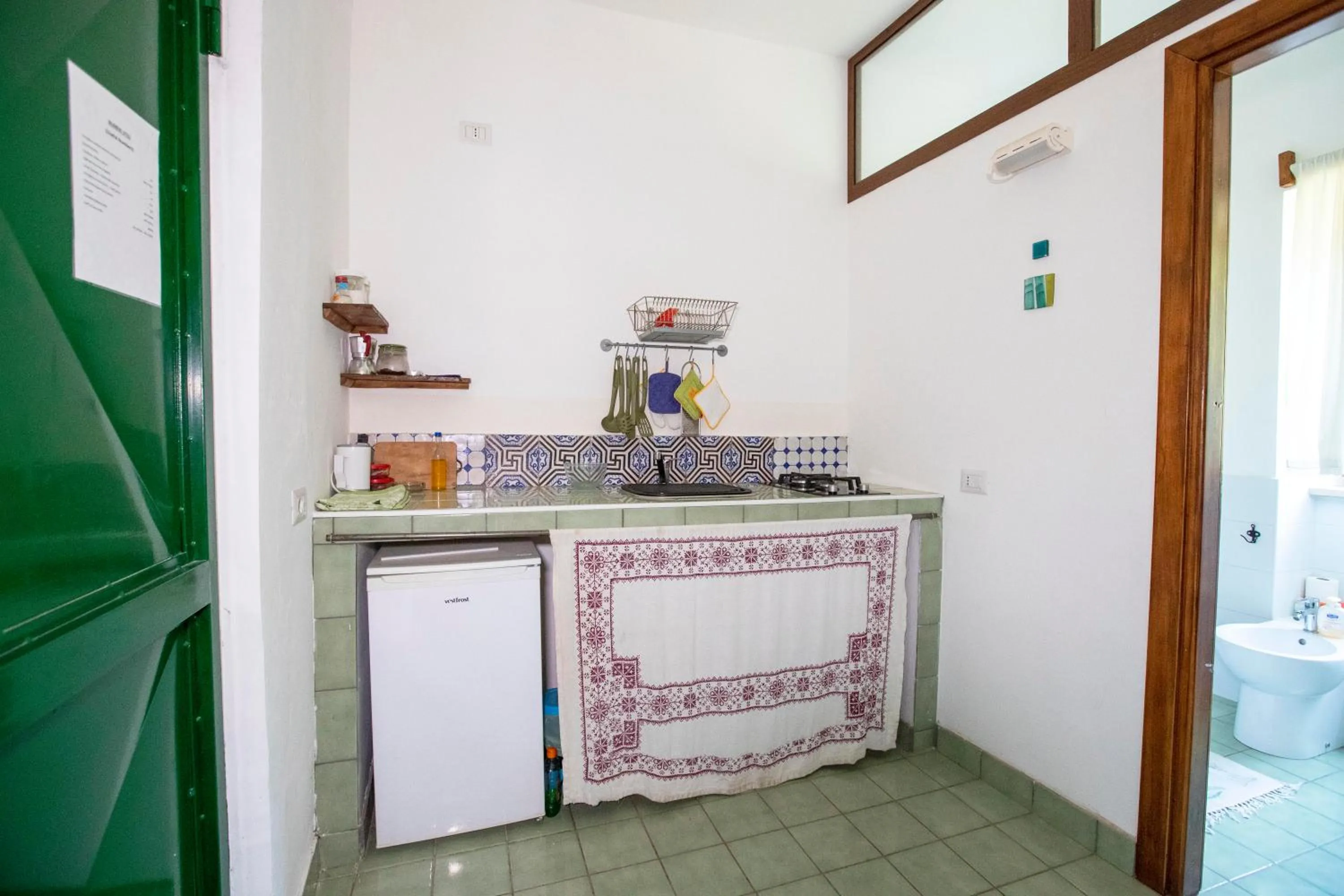 Coffee/tea facilities in La Casa sul Blu Albergo Diffuso