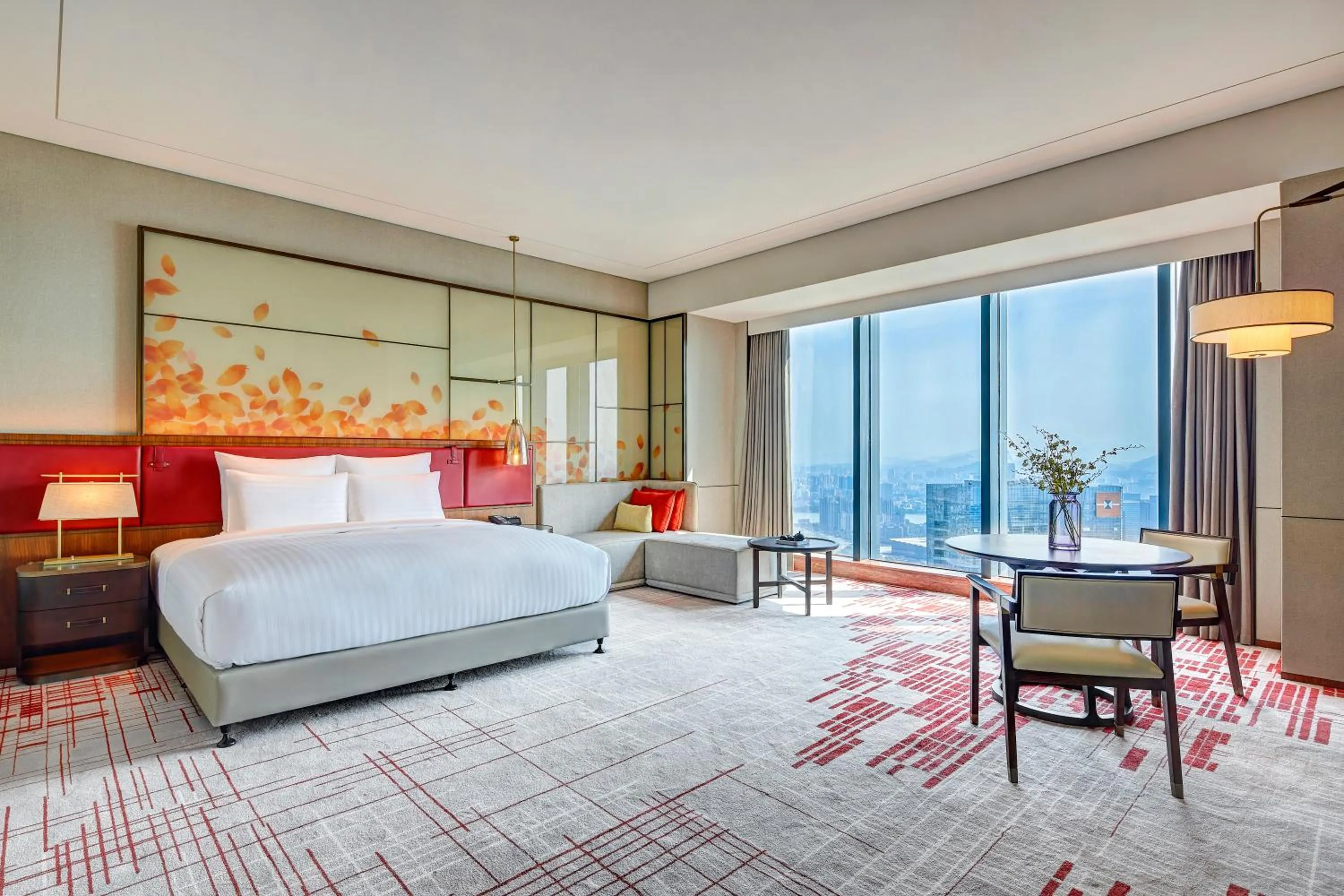 Photo of the whole room, Bed in Pullman Huizhou Kaisa