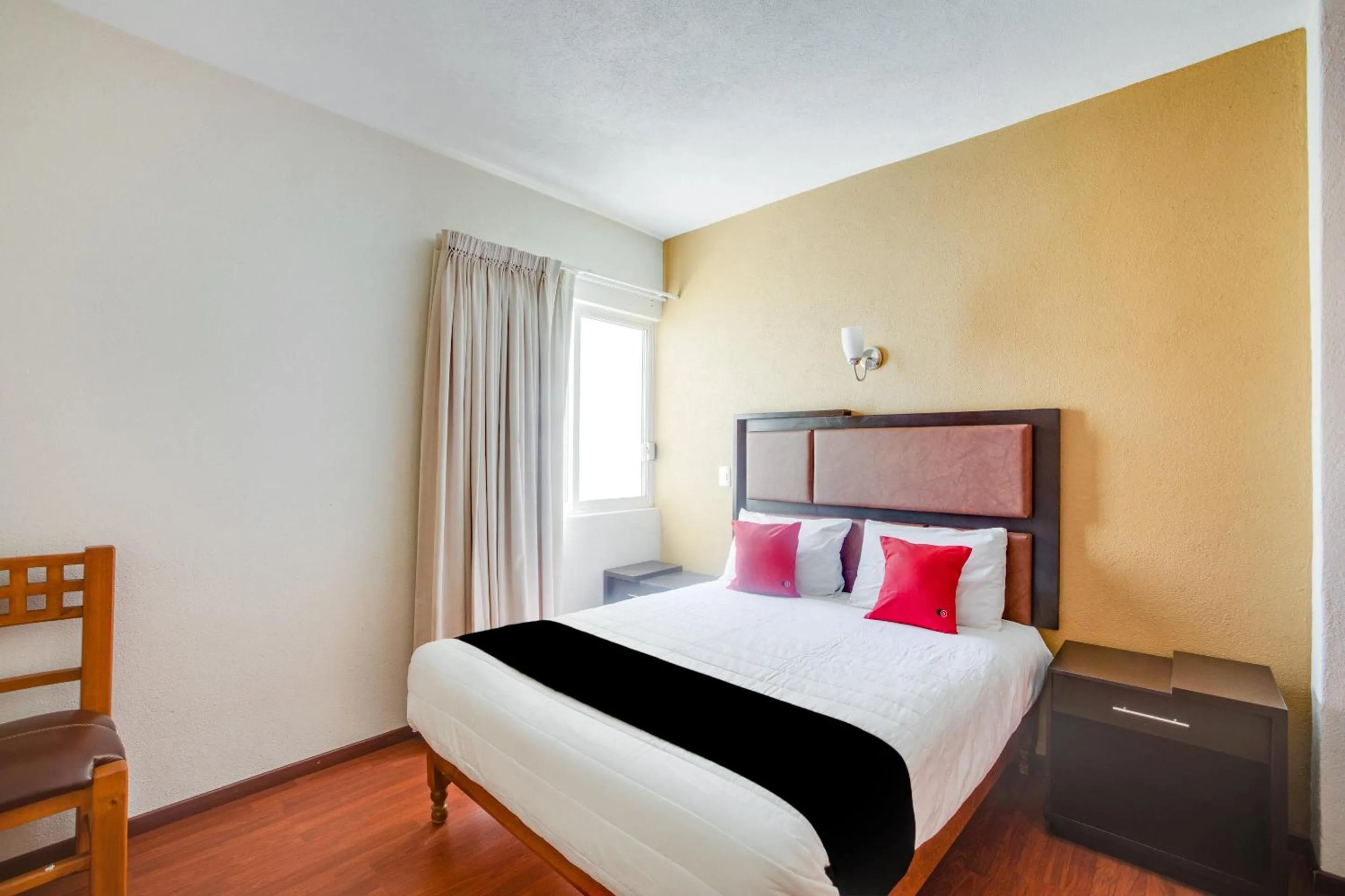 Bedroom, Bed in Hotel Patzcuaro