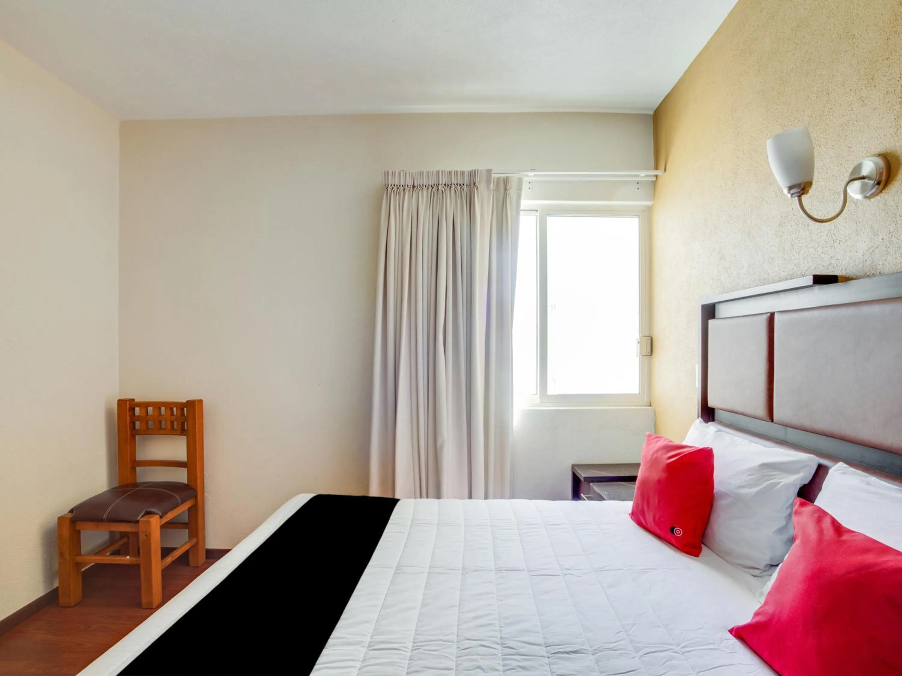 Bedroom, Bed in Hotel Patzcuaro