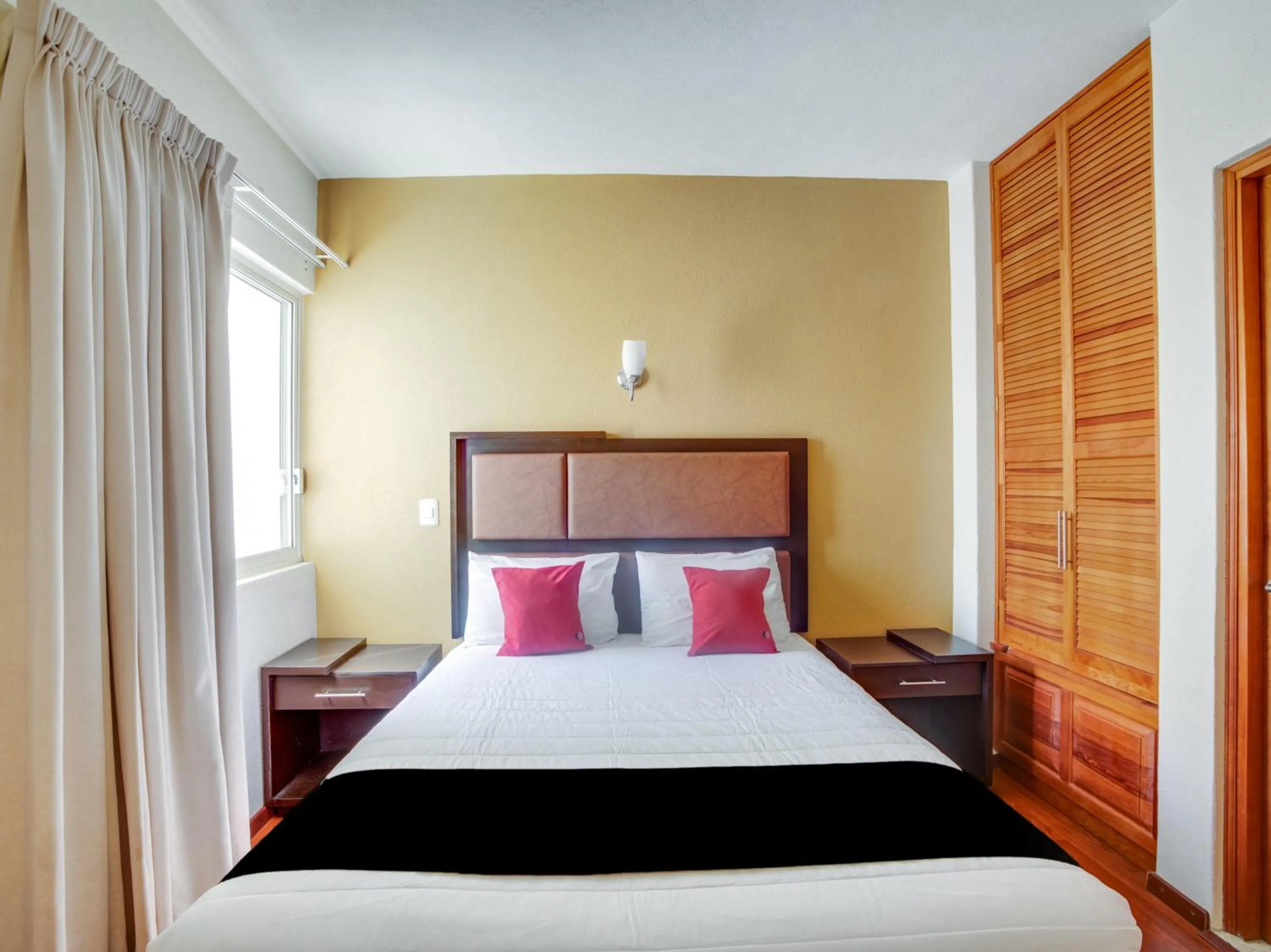 Bedroom, Bed in Hotel Patzcuaro