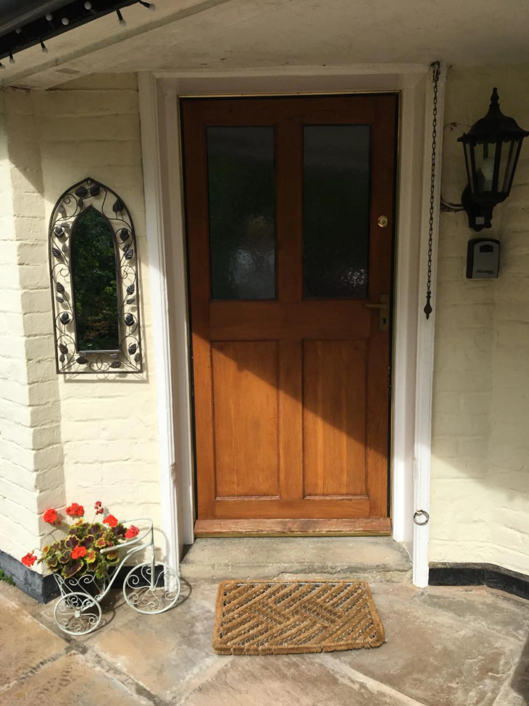 Facade/entrance in Bron Hafren