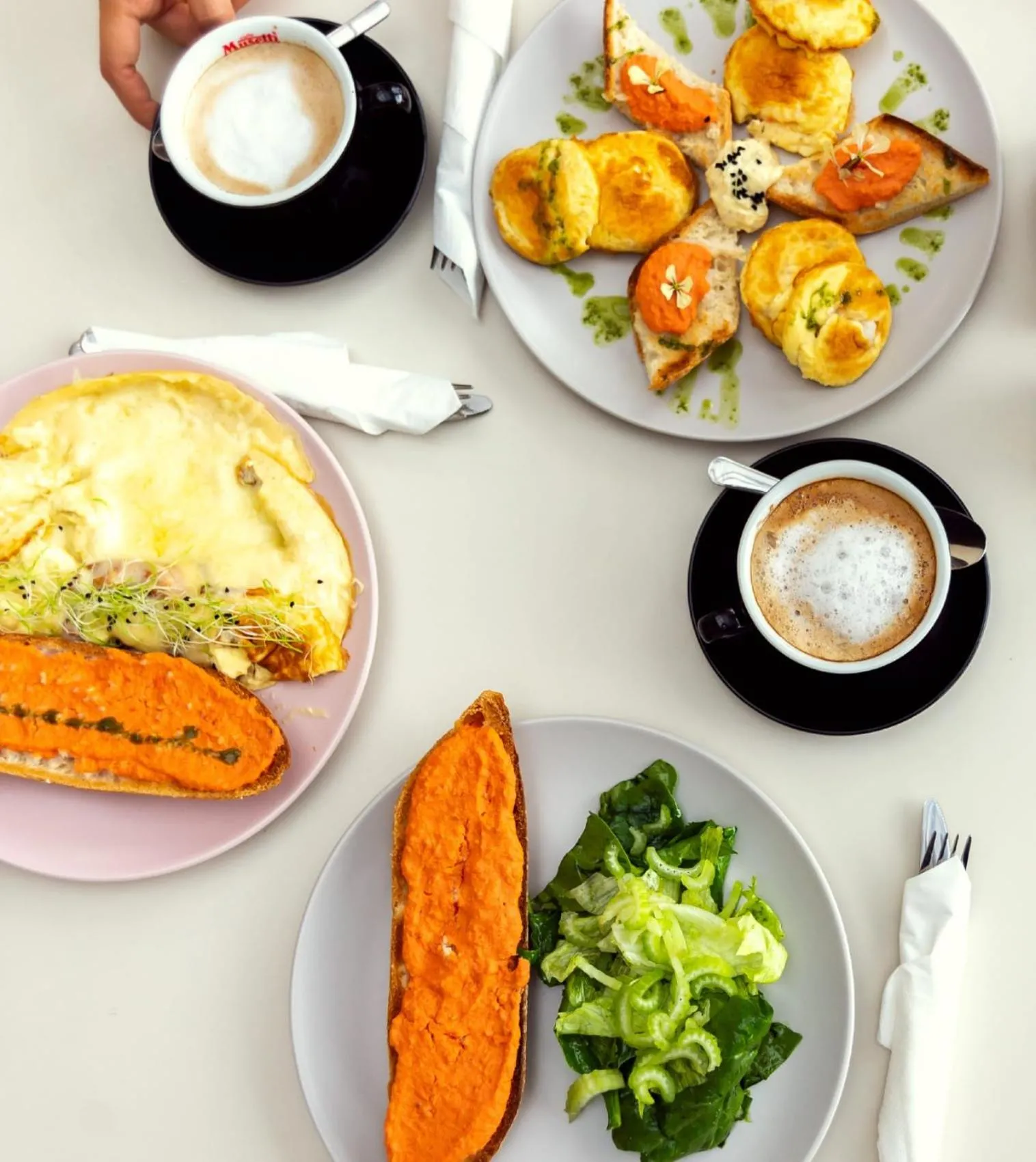 Breakfast in Amor de Helene