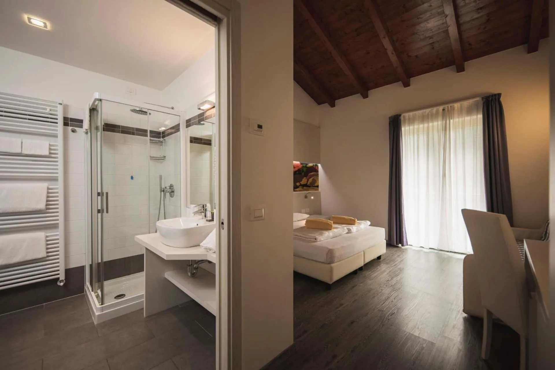 Photo of the whole room, Bed in Maso Agritur Santa Lucia