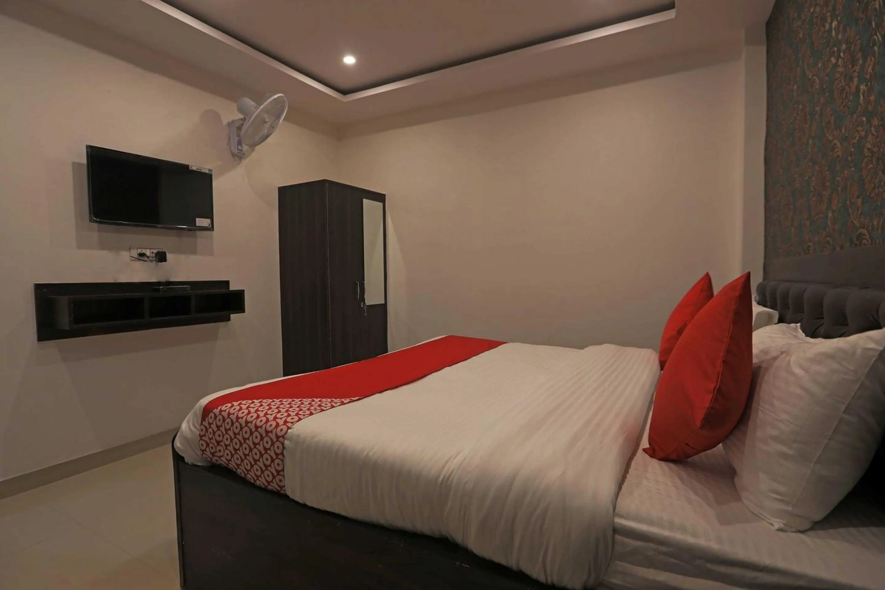 Bedroom in Hotel O City Residency