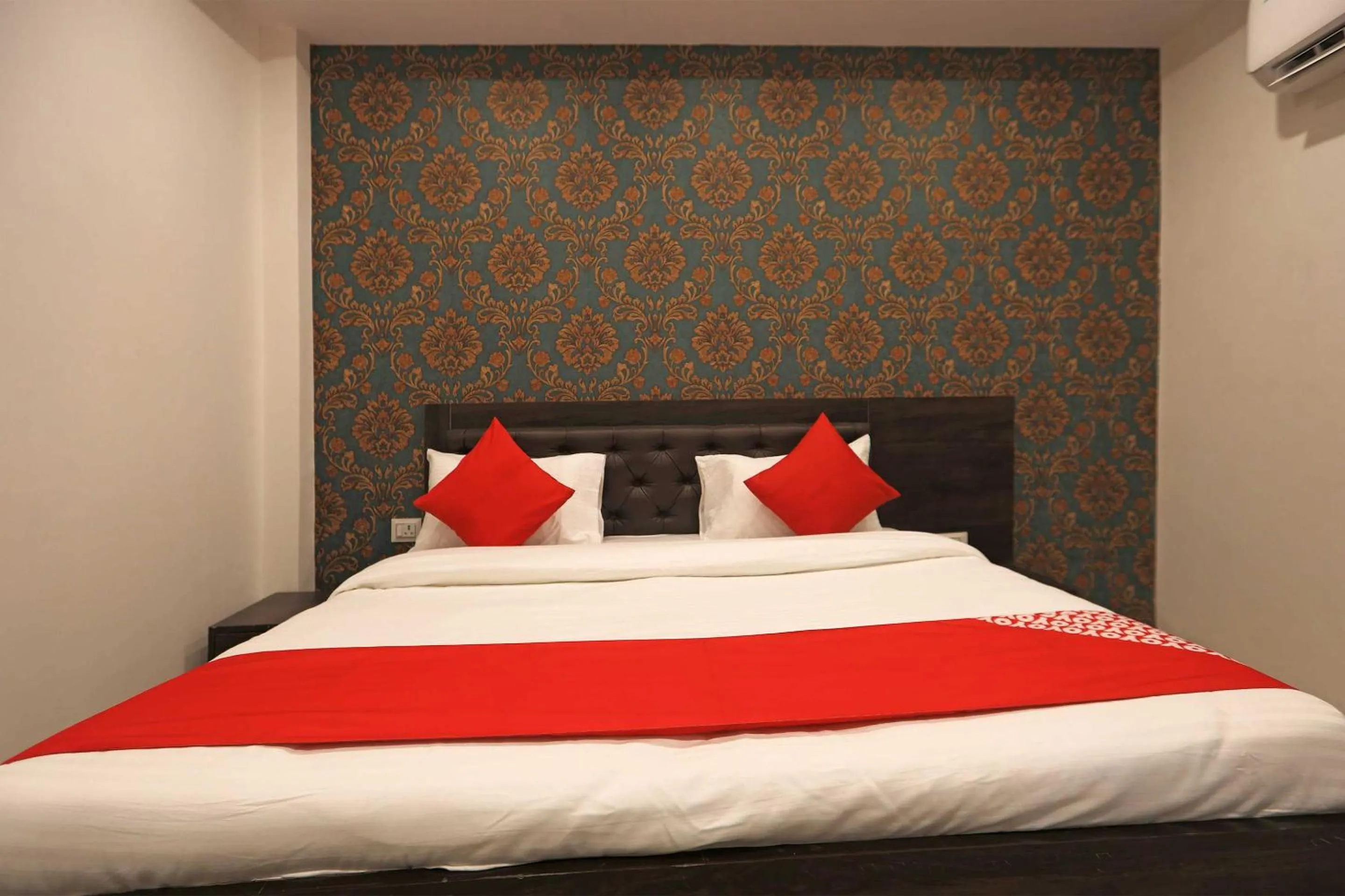 Bedroom in Hotel O City Residency