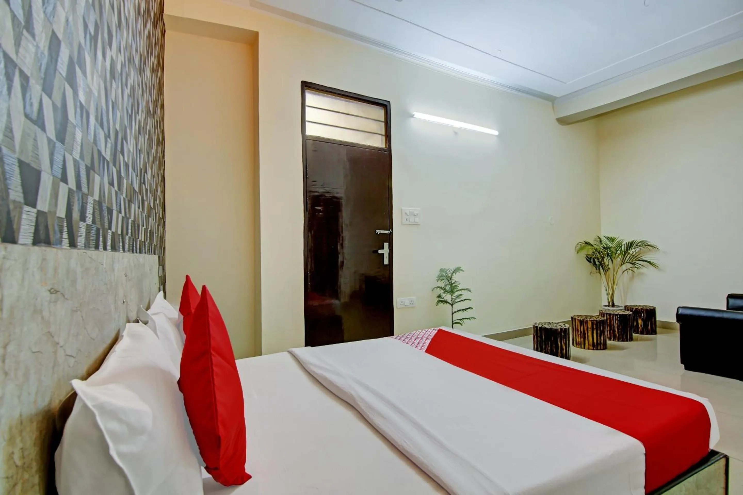 Bedroom, Bed in Super Hotel O SKY INN