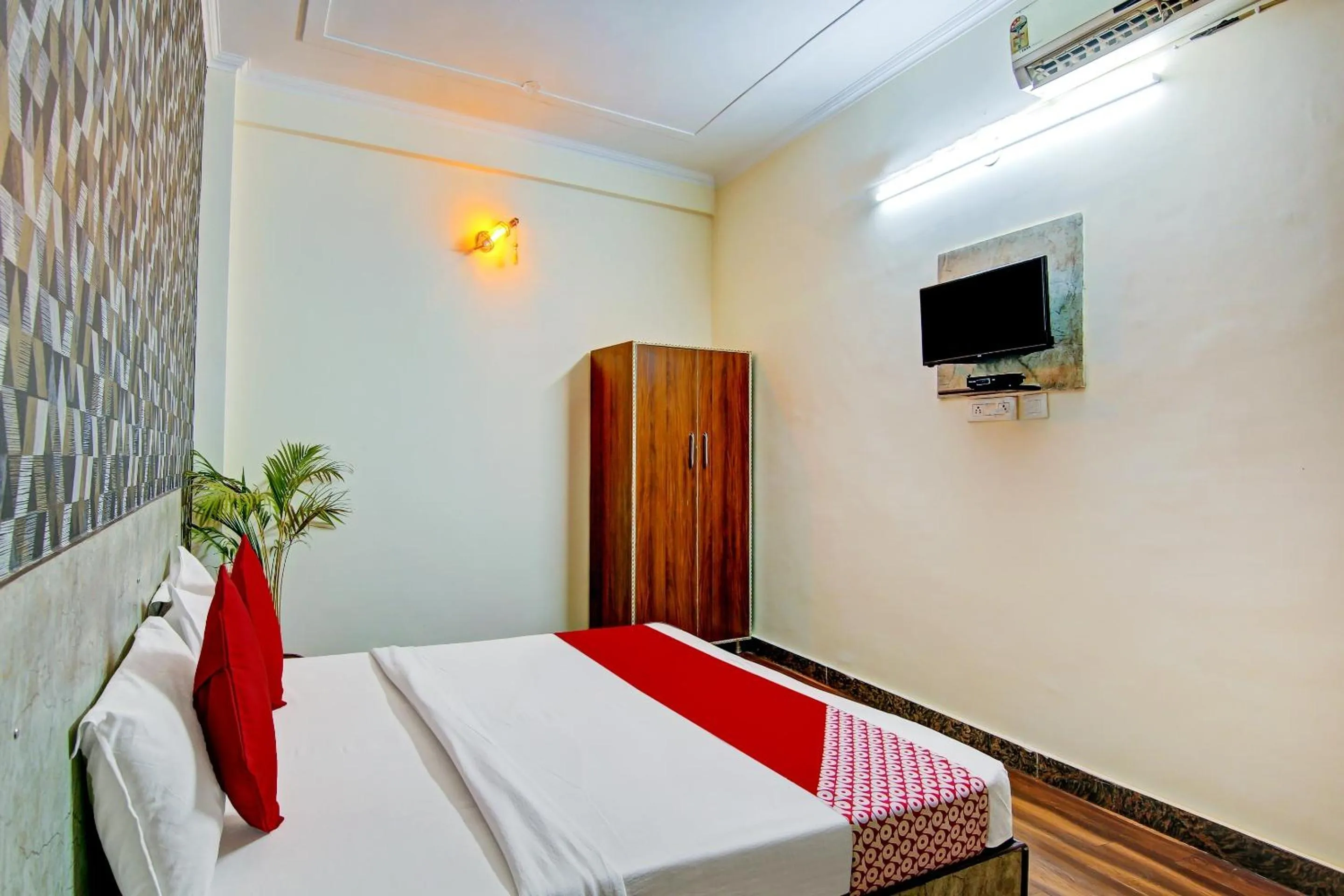 Lobby or reception, Bed in Super Hotel O SKY INN