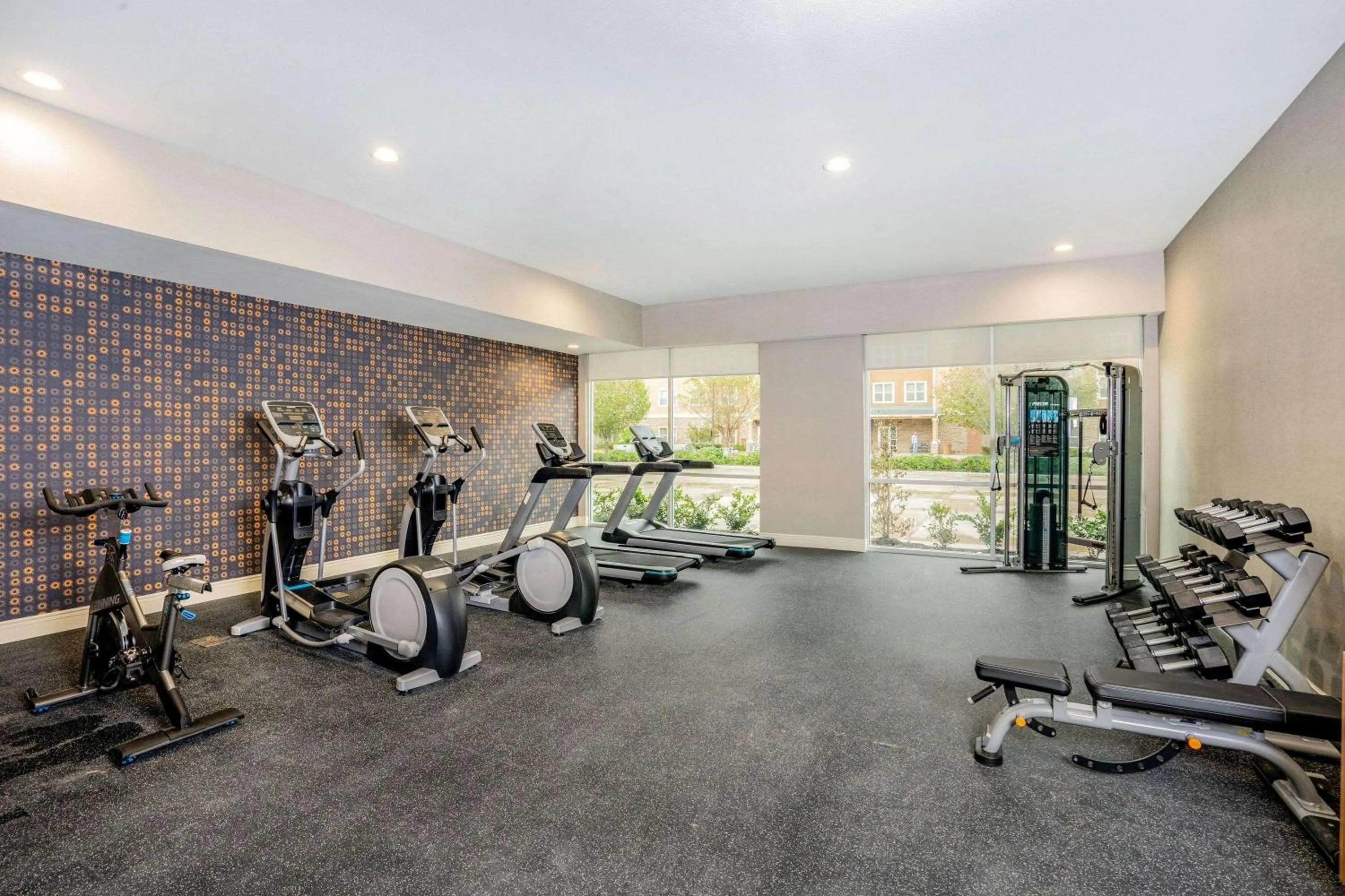 Fitness centre/facilities in La Quinta Inn & Suites Katy-Mills by Wyndham Katy