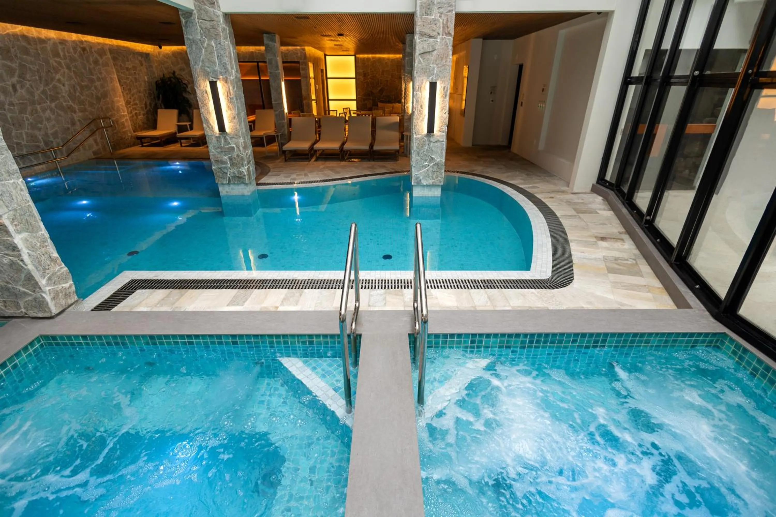 Swimming pool in Monthez Hotel & Eventos