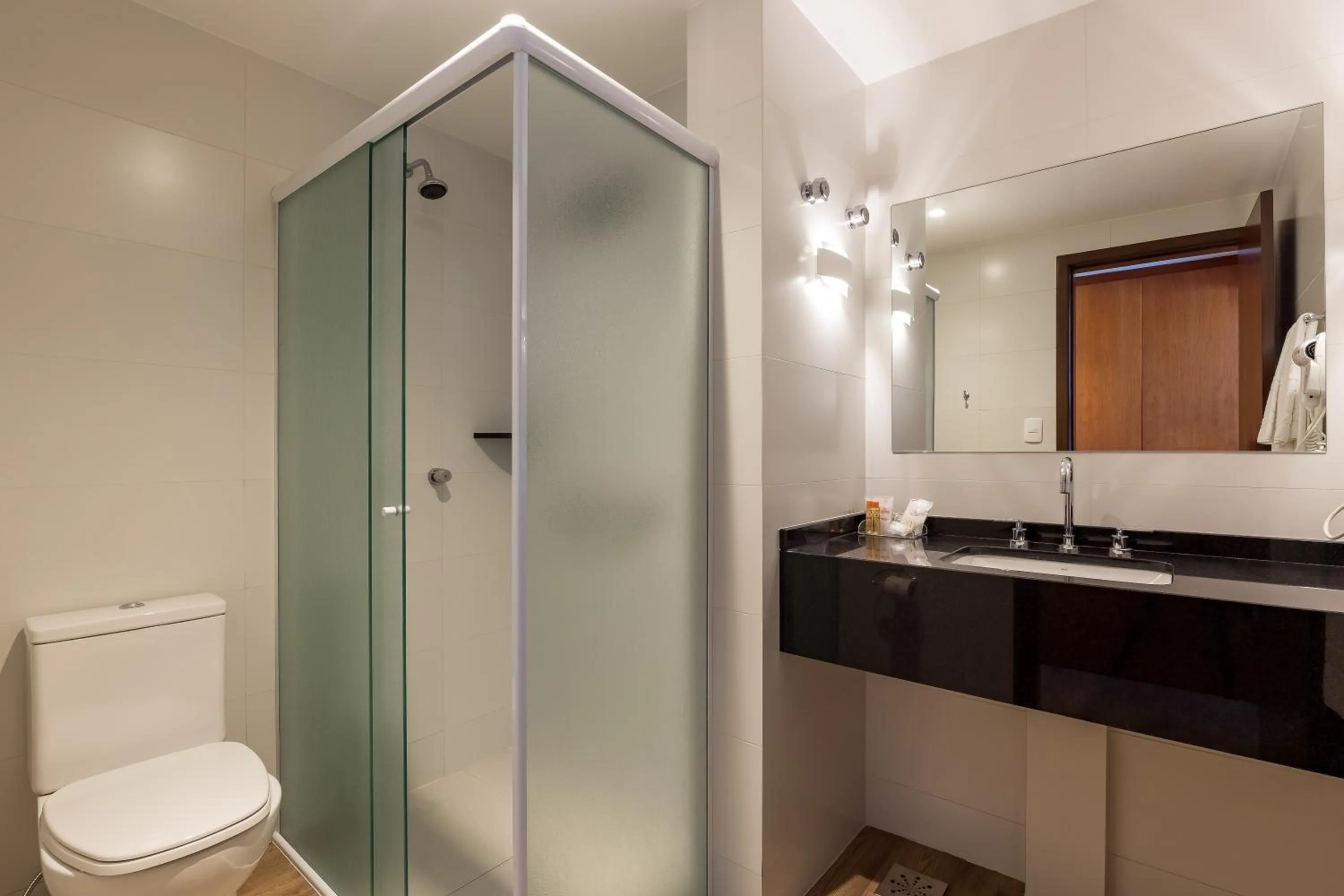 Bathroom in Monthez Hotel & Eventos