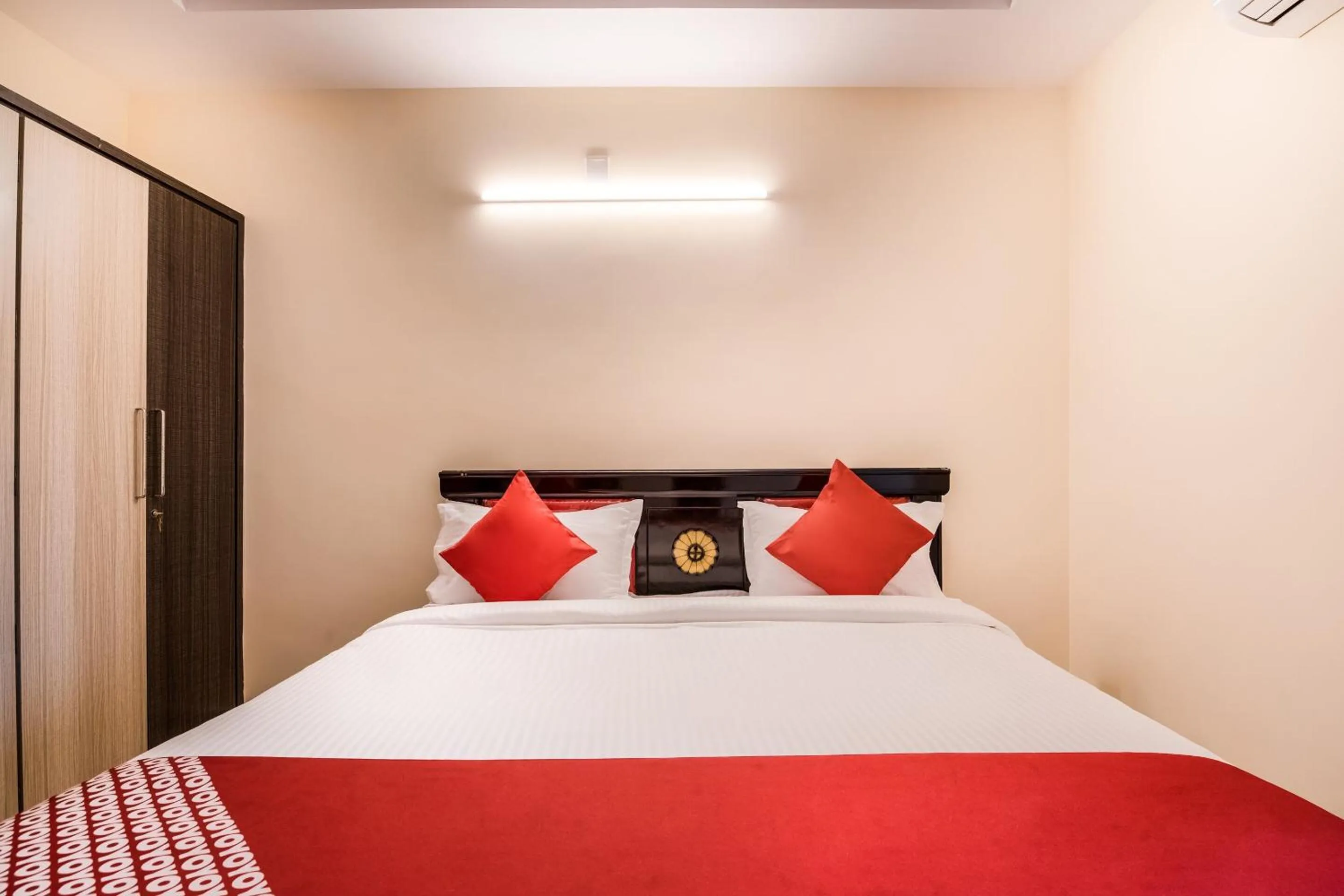 Bedroom, Bed in Super Hotel O Coastal Inn