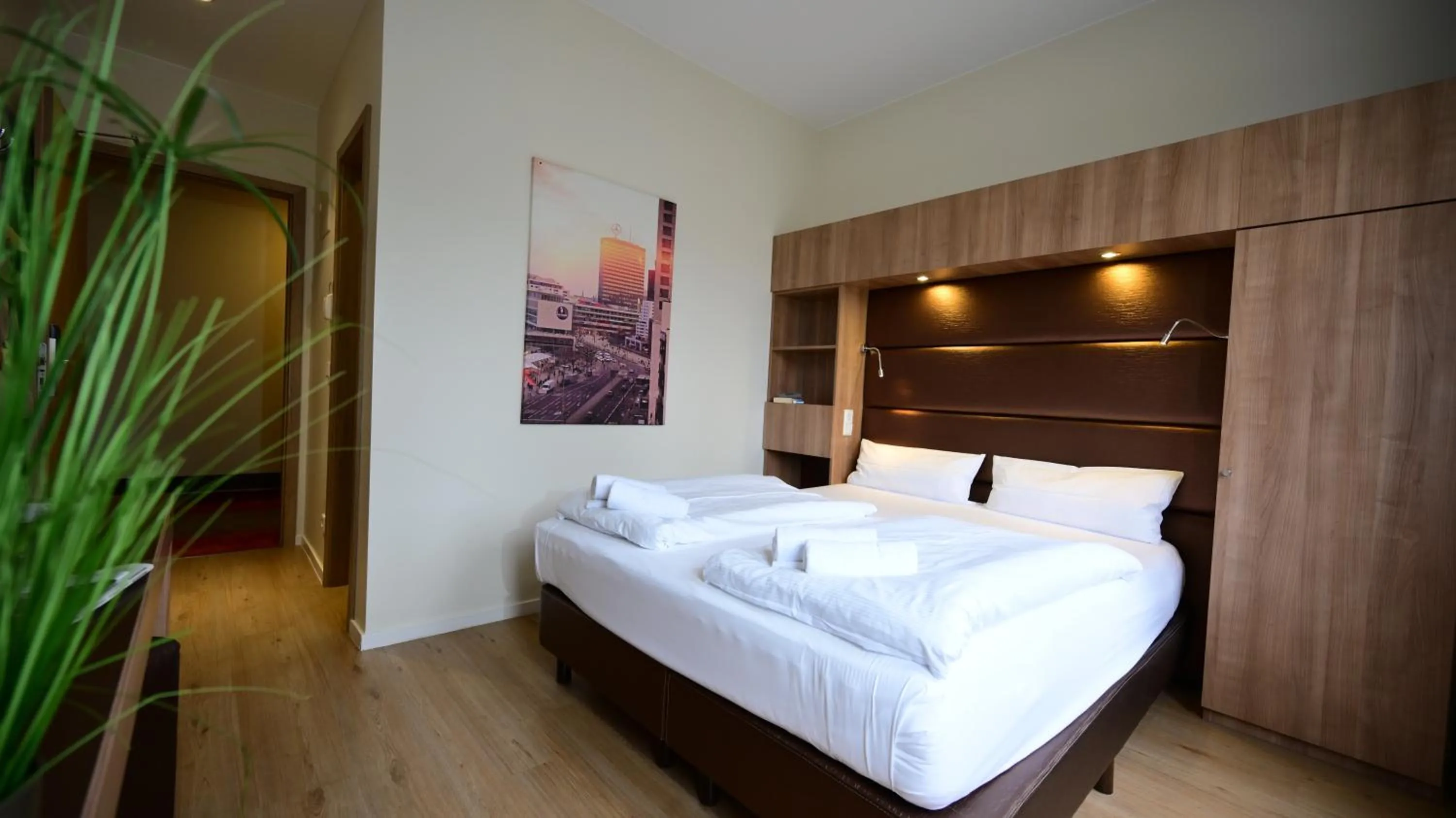 Photo of the whole room, Bed in Motel Plus Berlin