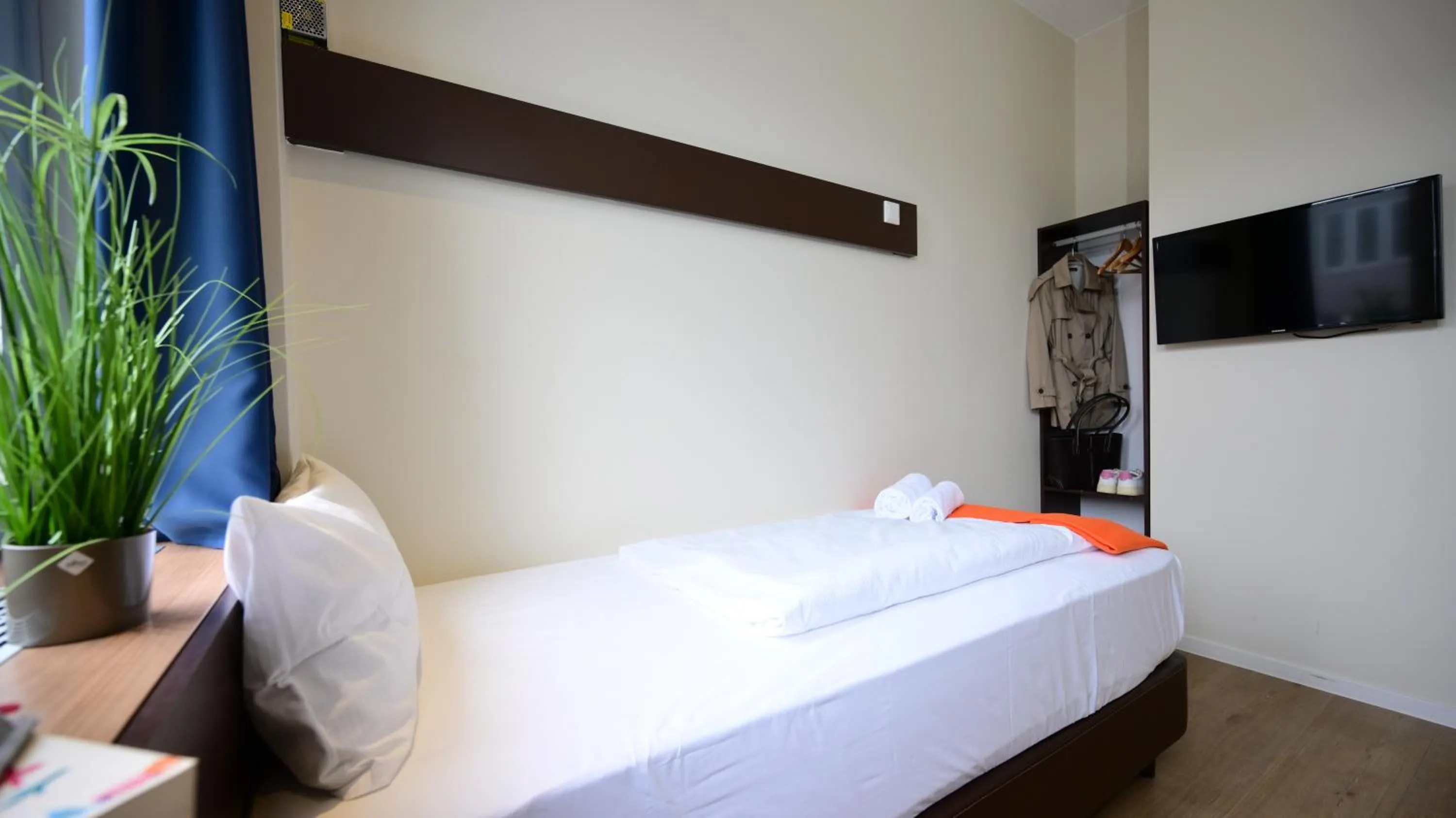 Bed in Motel Plus Berlin