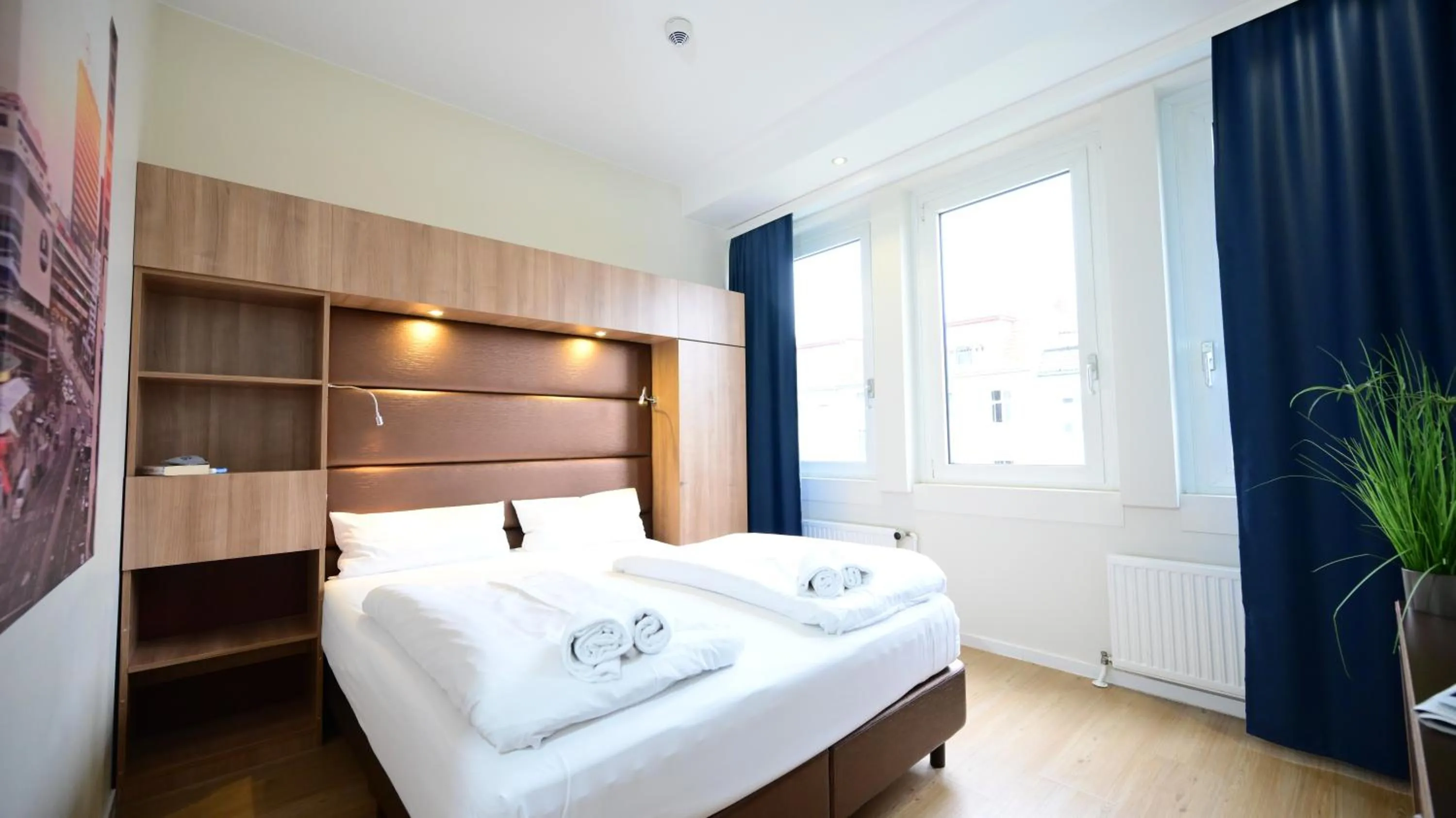 Photo of the whole room, Bed in Motel Plus Berlin