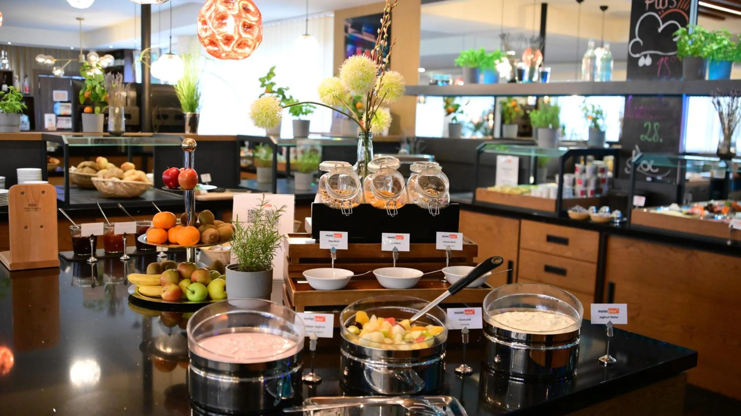 Breakfast in Motel Plus Berlin