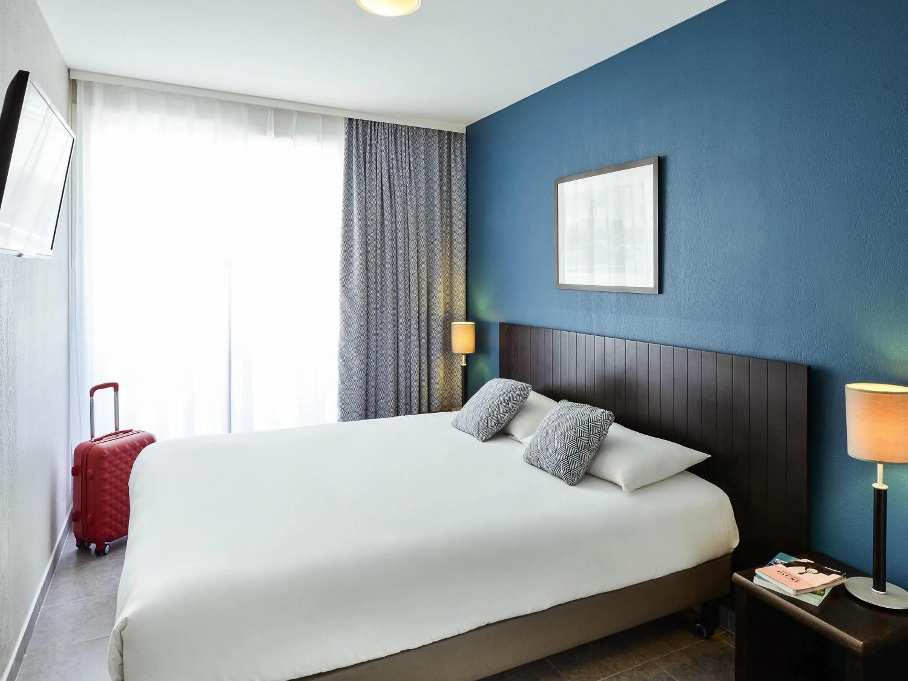 Bedroom, Bed in Aparthotel Adagio Monaco Monte Cristo