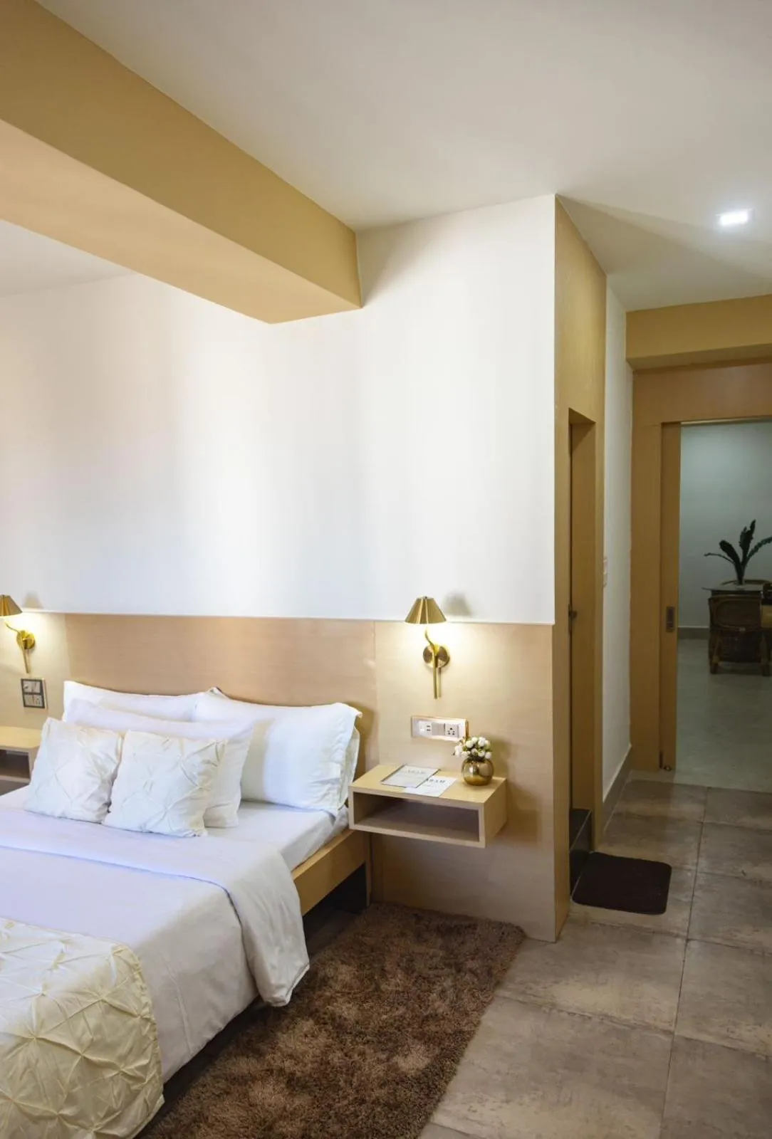 Bed in Hotel Lake Shilloi