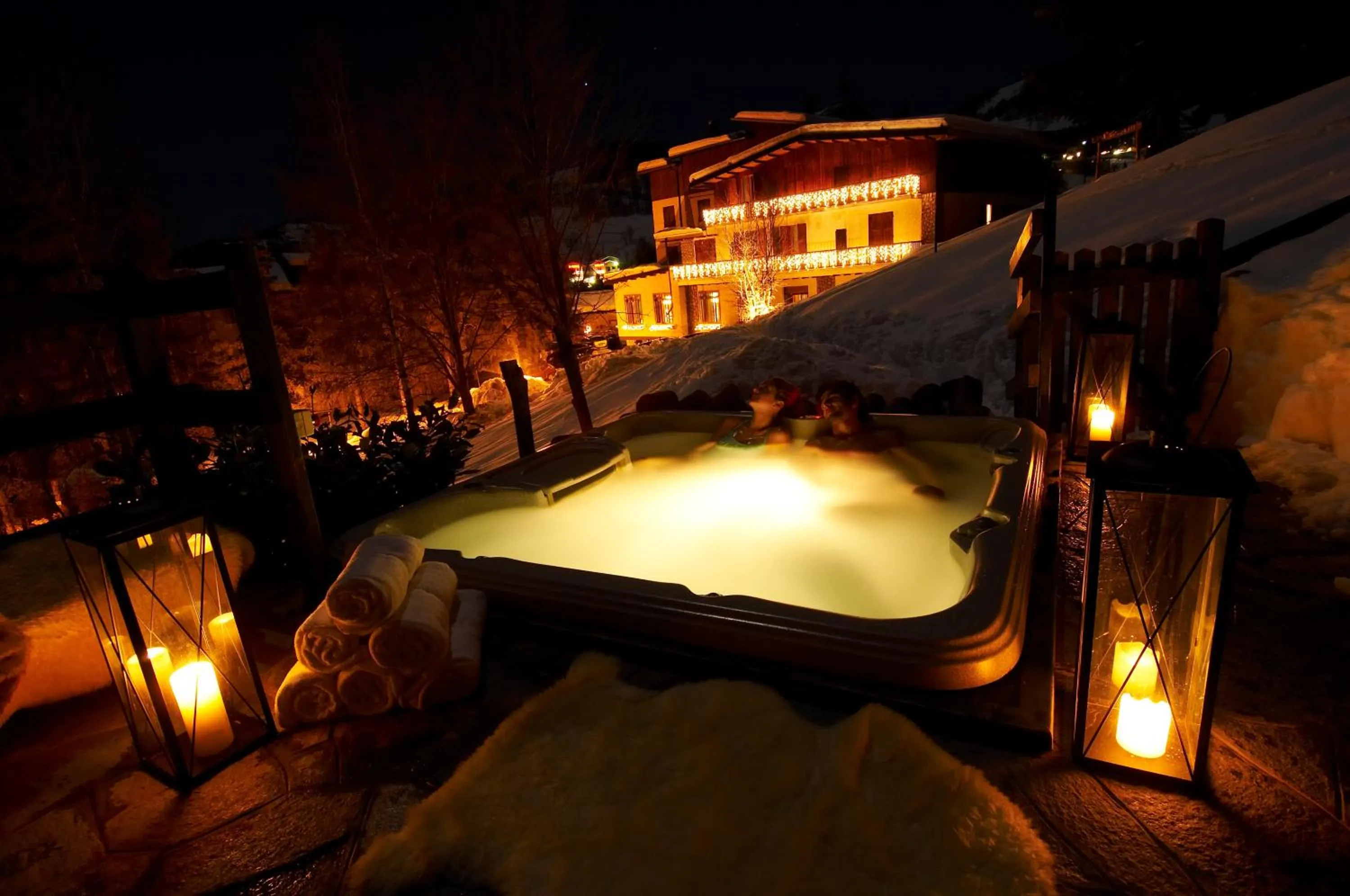 Hot Tub in Hotel Miramonti Family & SPA