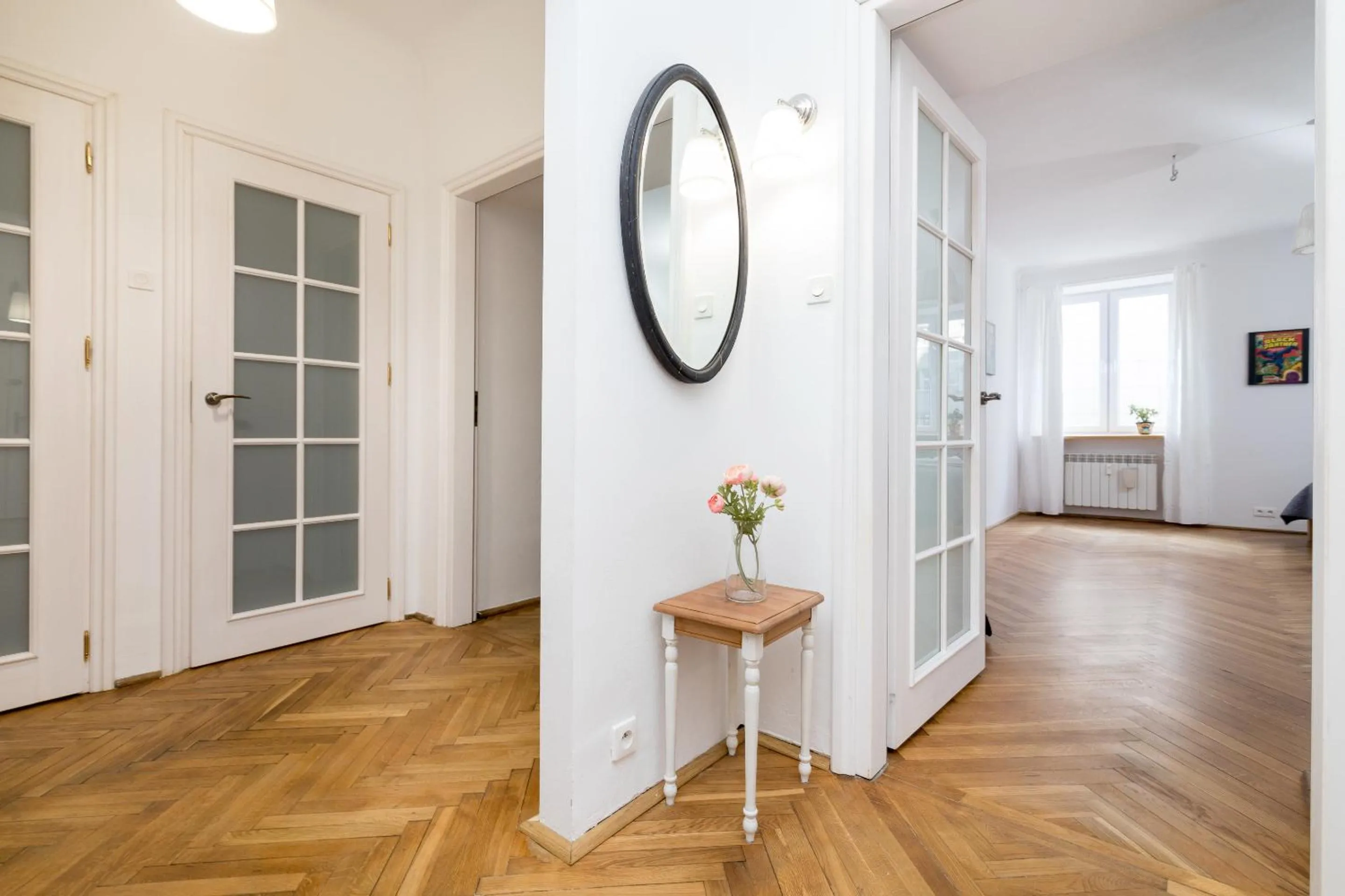 Photo of the whole room in Royal Route Apartment for 10 people by BookingHost