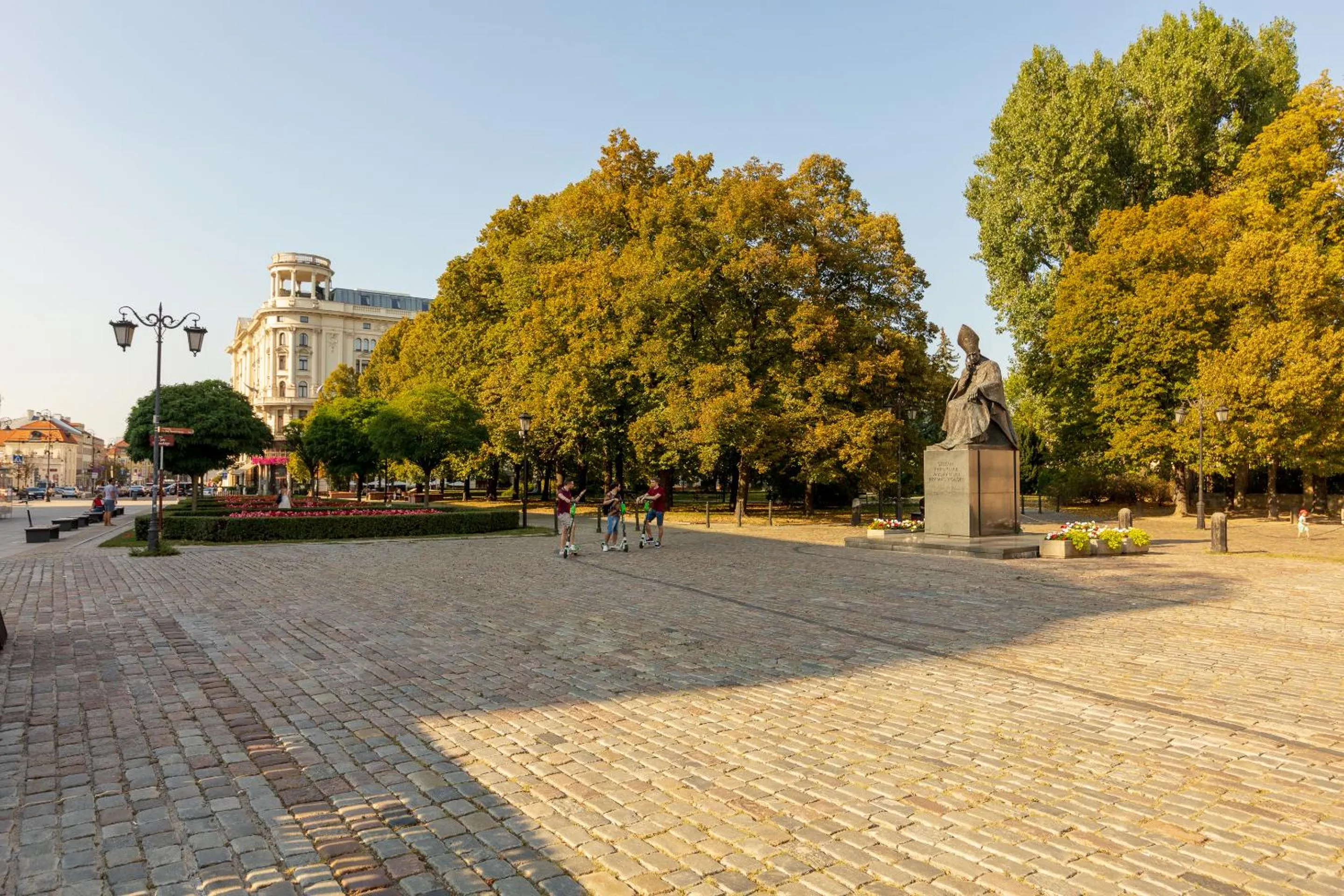 Neighbourhood in Royal Route Apartment for 10 people by BookingHost