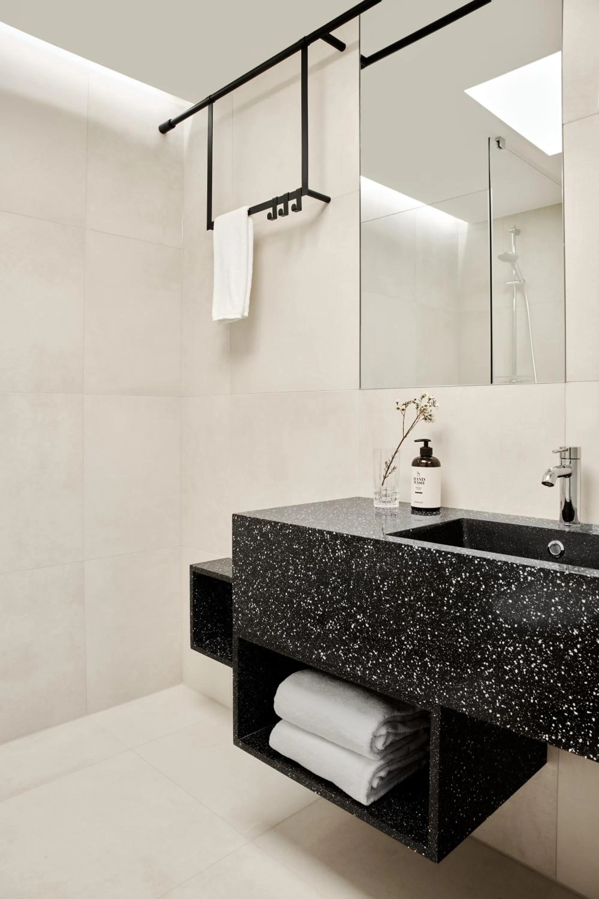 Toilet in Original Sokos Hotel Tripla Helsinki