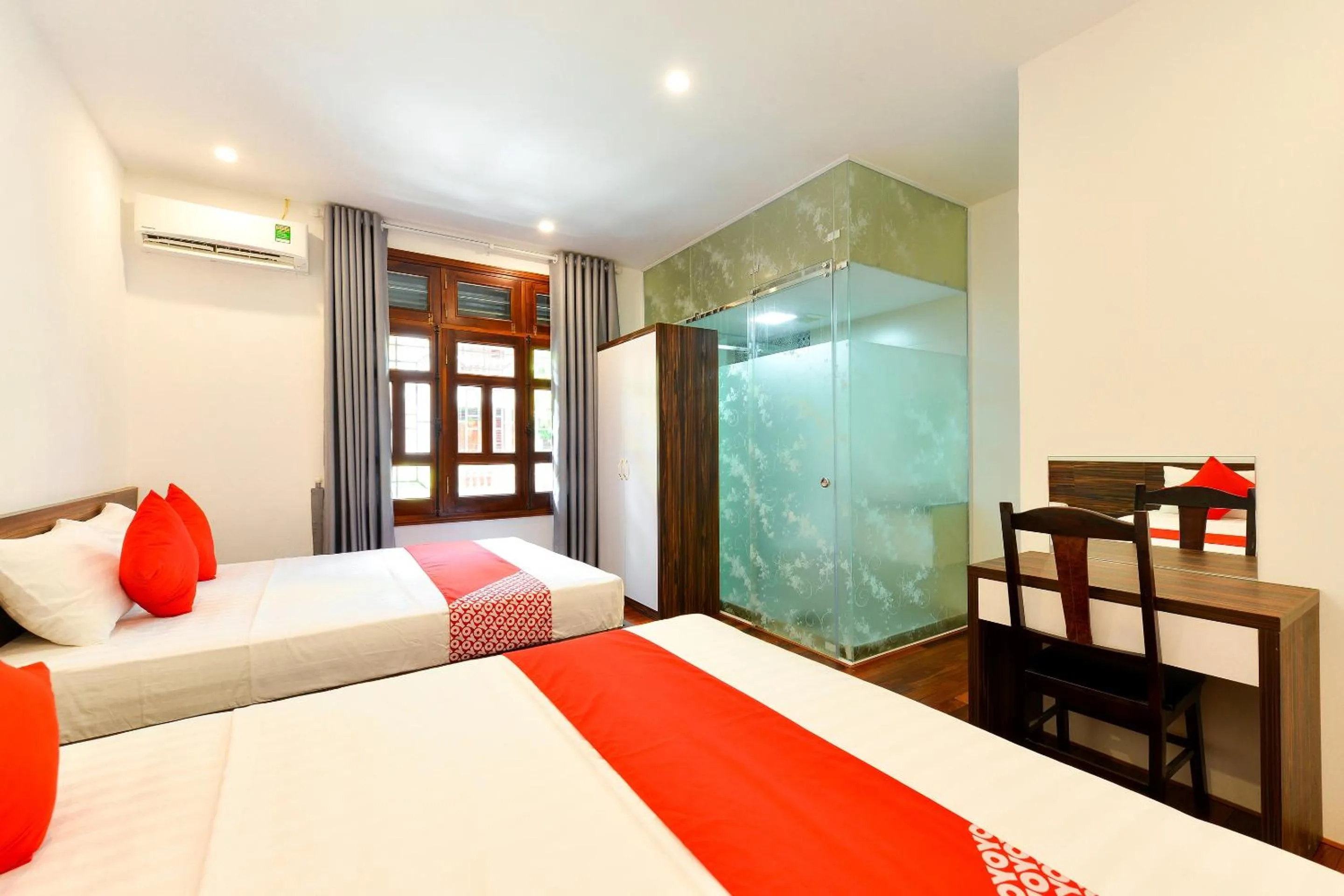 Bedroom, Bed in OYO 317 Kim Cuong Hotel 2