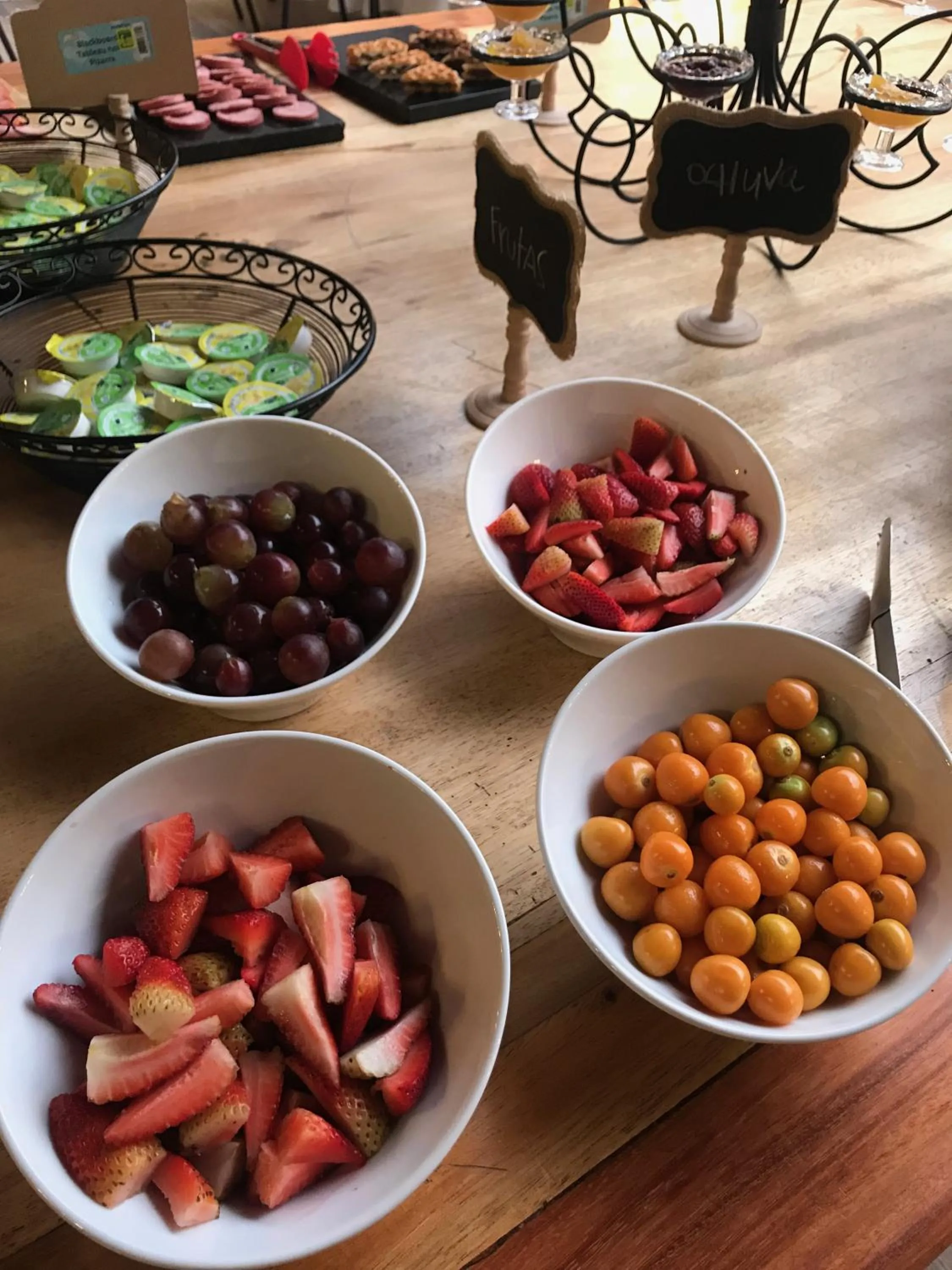 Buffet breakfast in Termales El Otoño