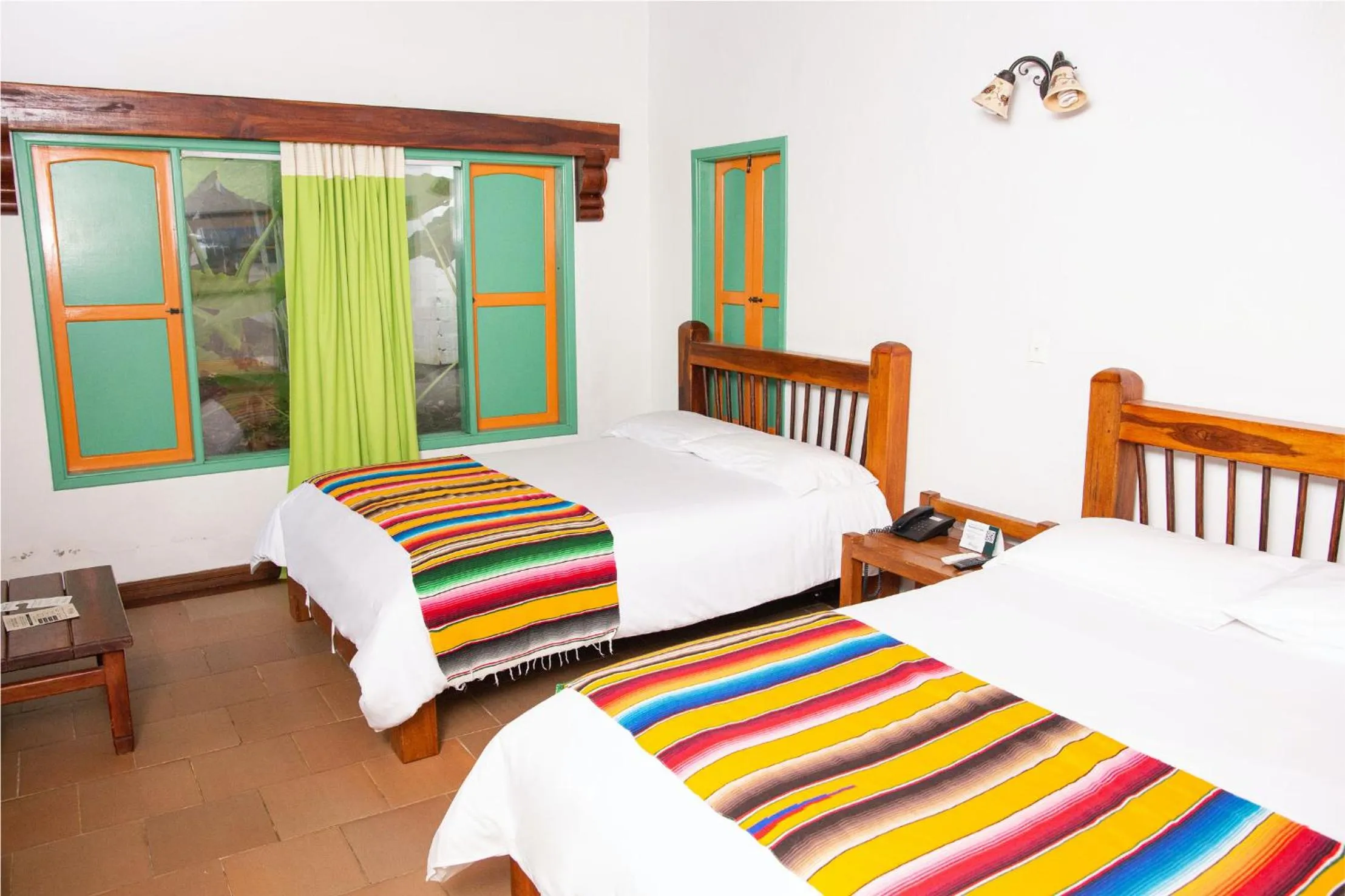 Photo of the whole room, Bed in Termales El Otoño