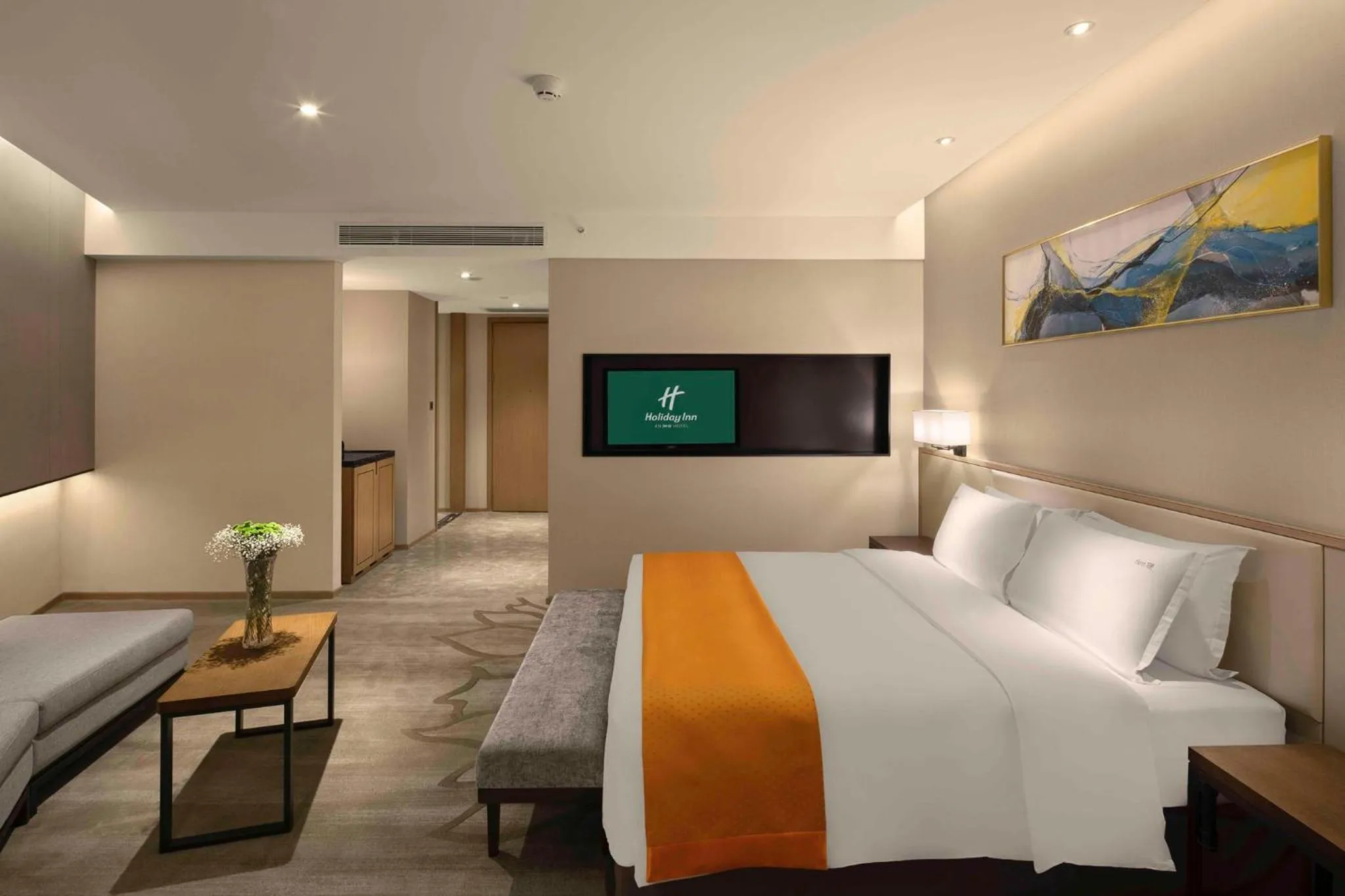 Photo of the whole room, Bed in Holiday Inn Chengdu Airport by IHG - Free Shuttle to Shuangliu International Airport