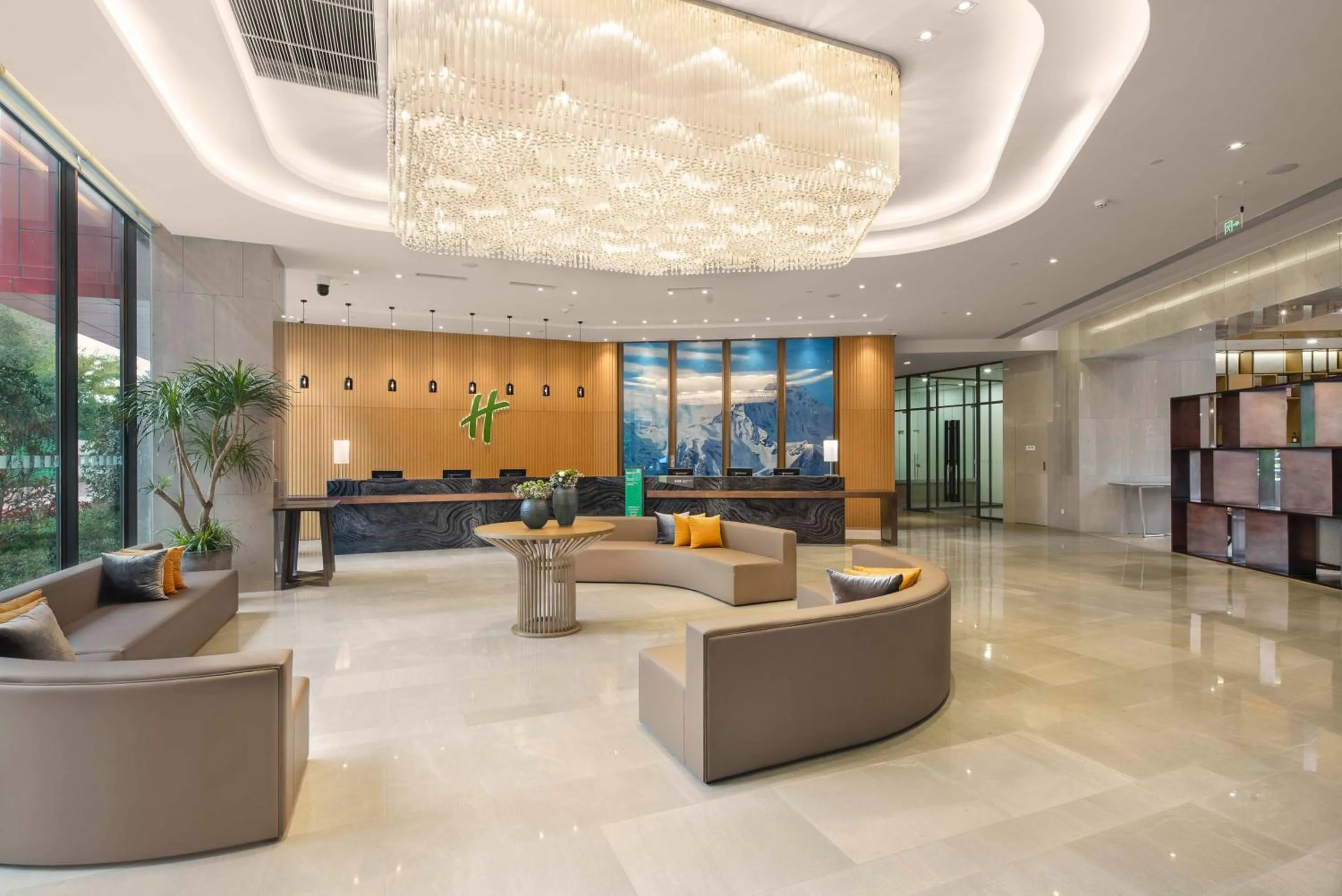 Property building in Holiday Inn Chengdu Airport by IHG - Free Shuttle to Shuangliu International Airport
