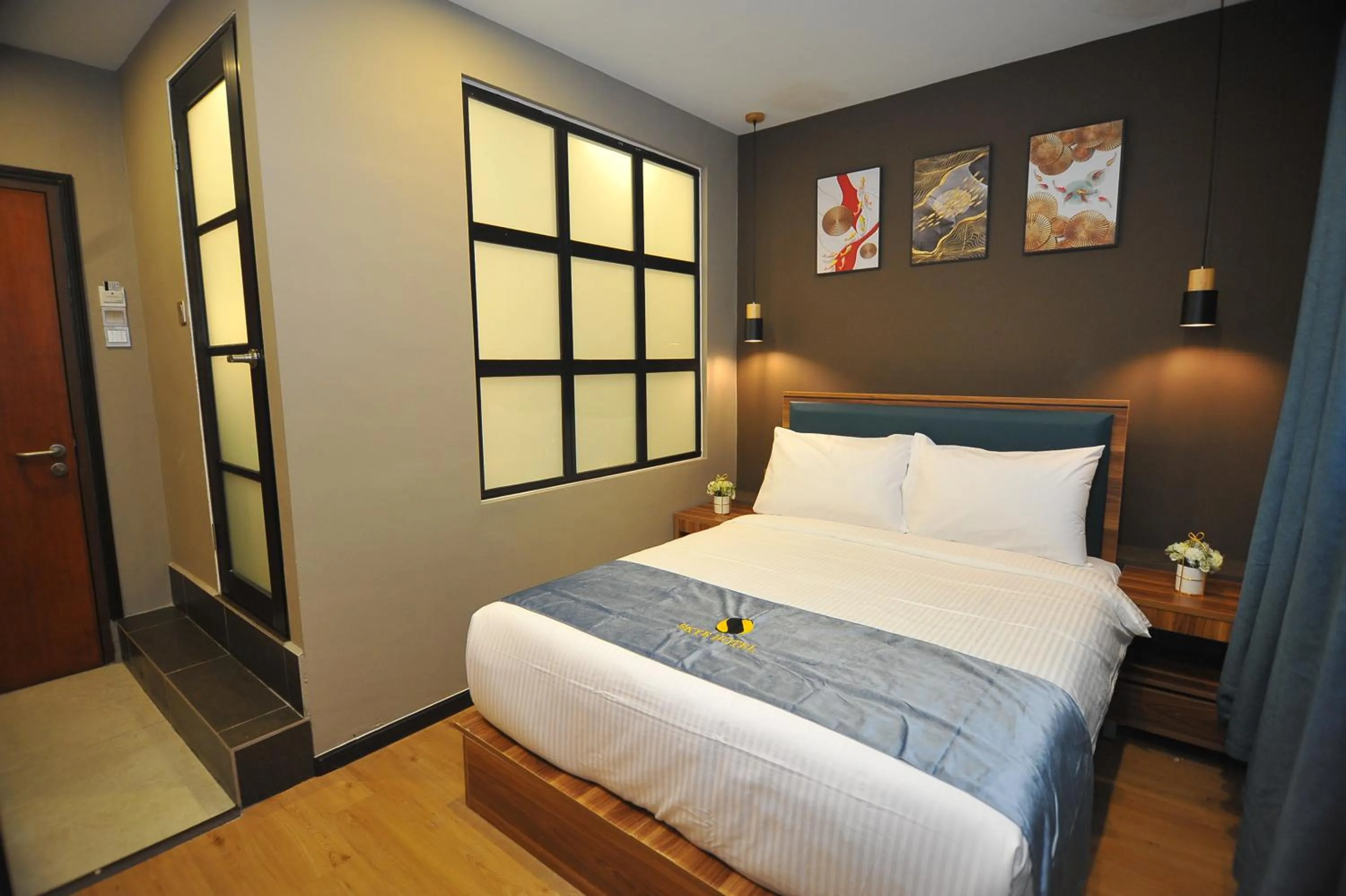Photo of the whole room, Bed in Skye Hotel Sunway