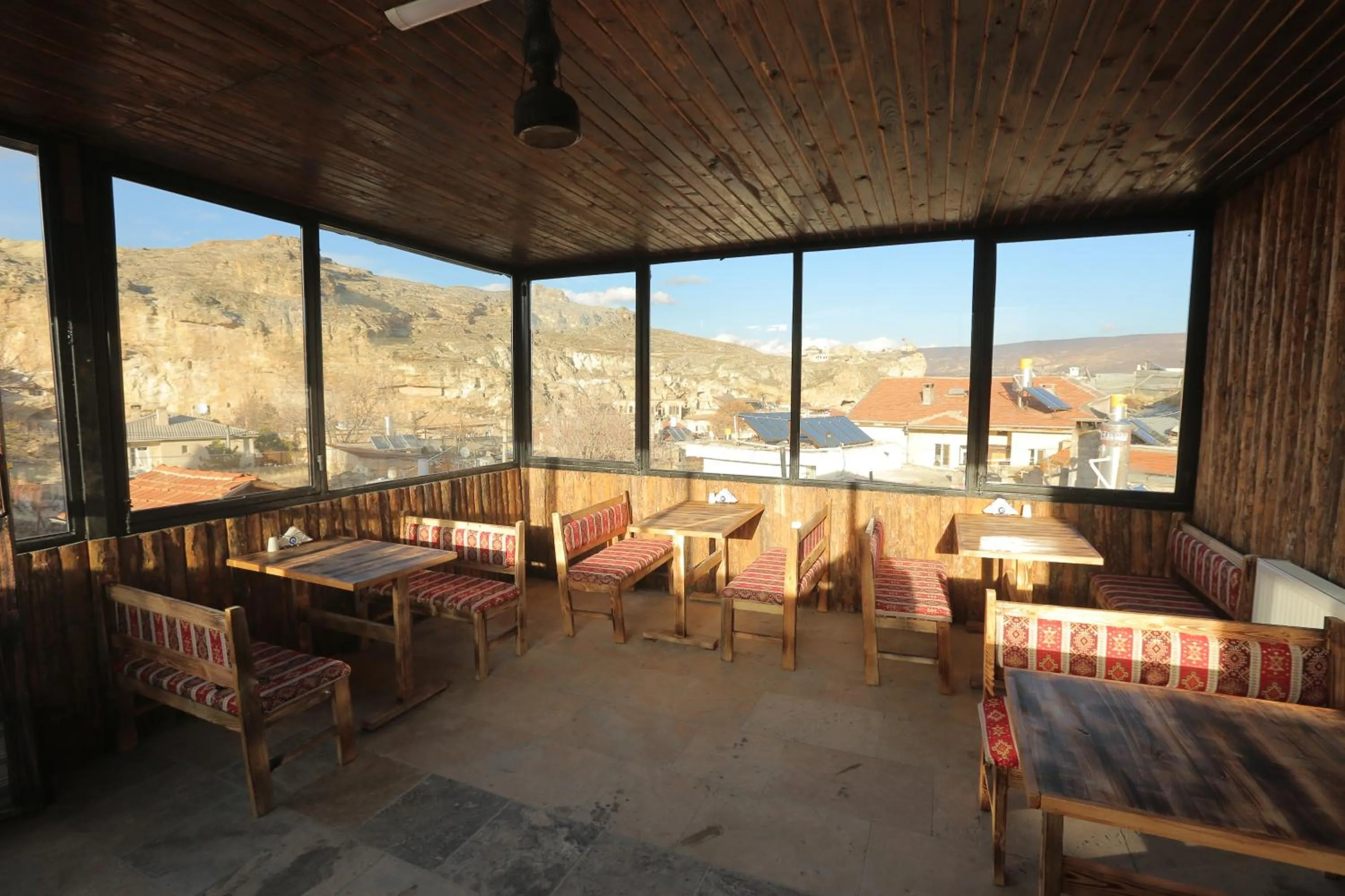 Restaurant/places to eat in Sandık cave suites