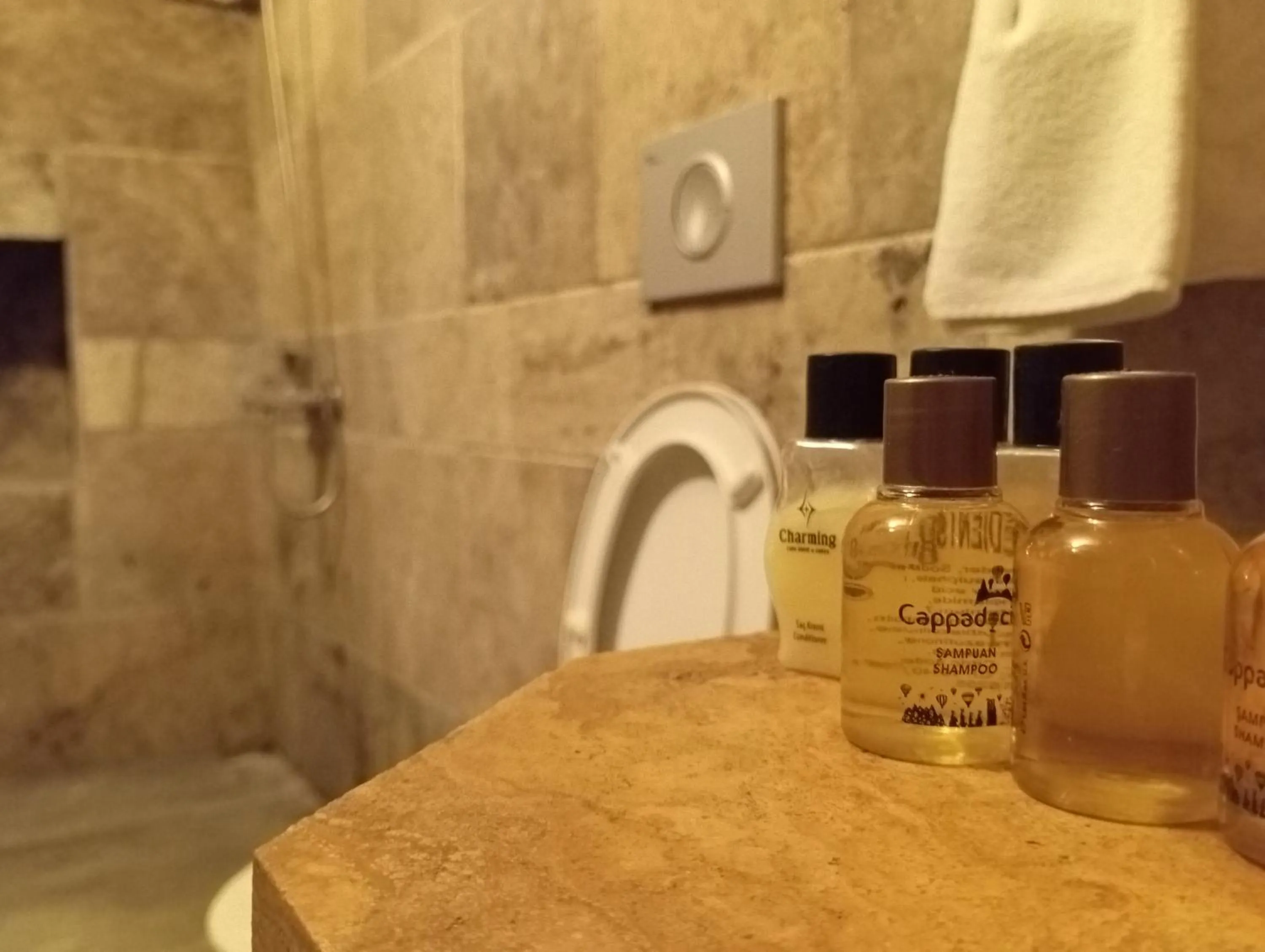 Bathroom in Sandık cave suites