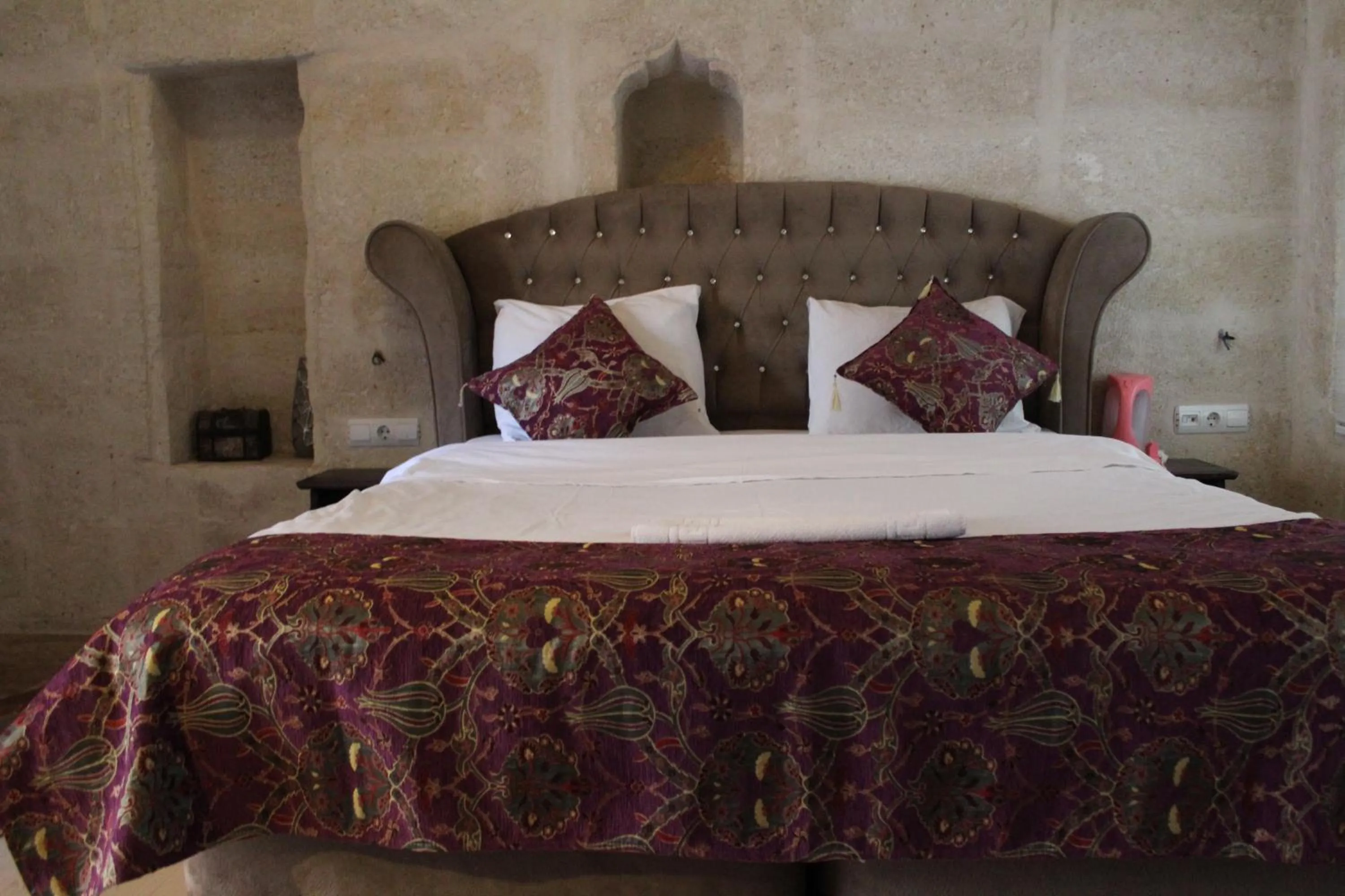 Bed in Sandık cave suites