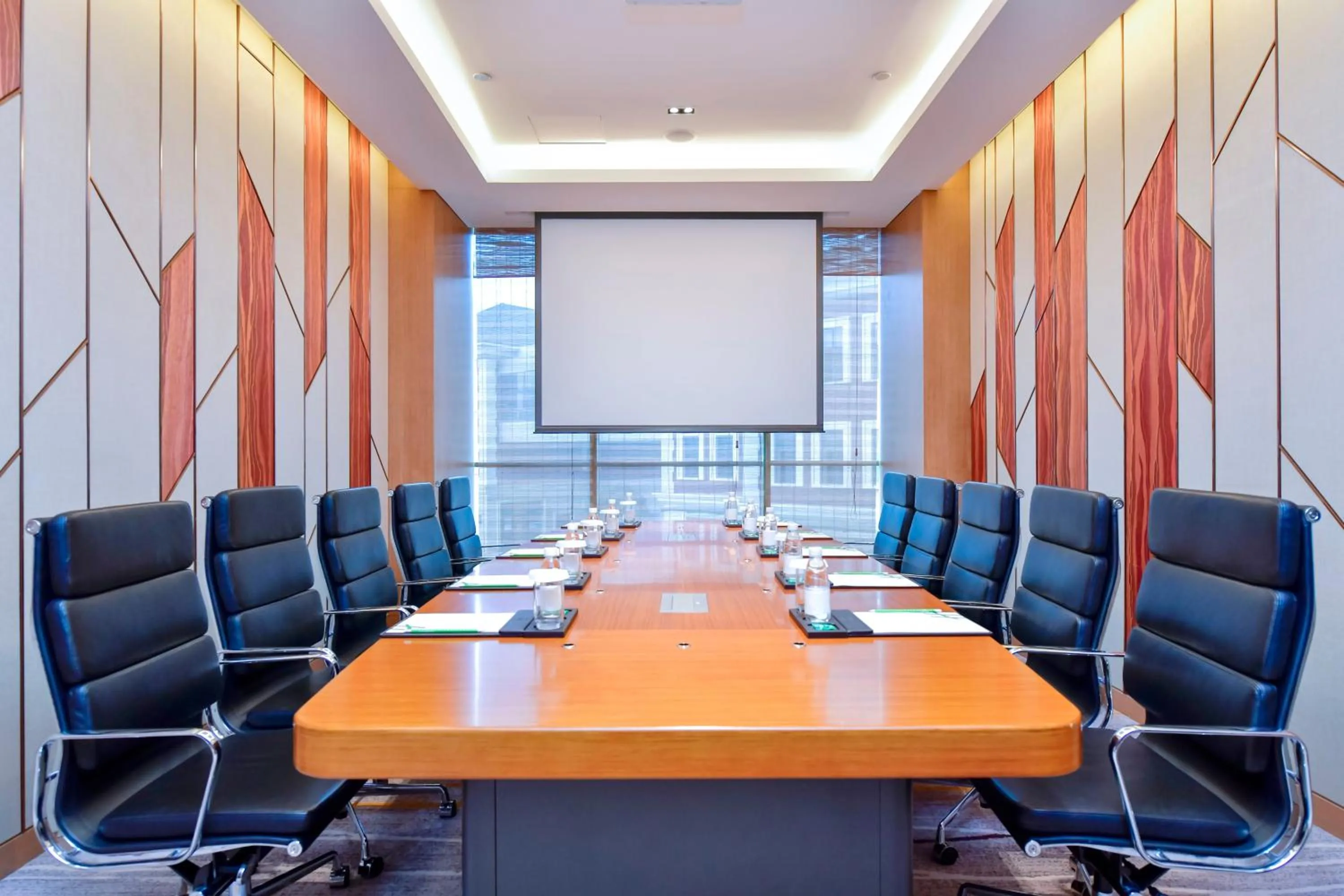 Meeting/conference room in Holiday Inn Changsha Dawangshan by IHG