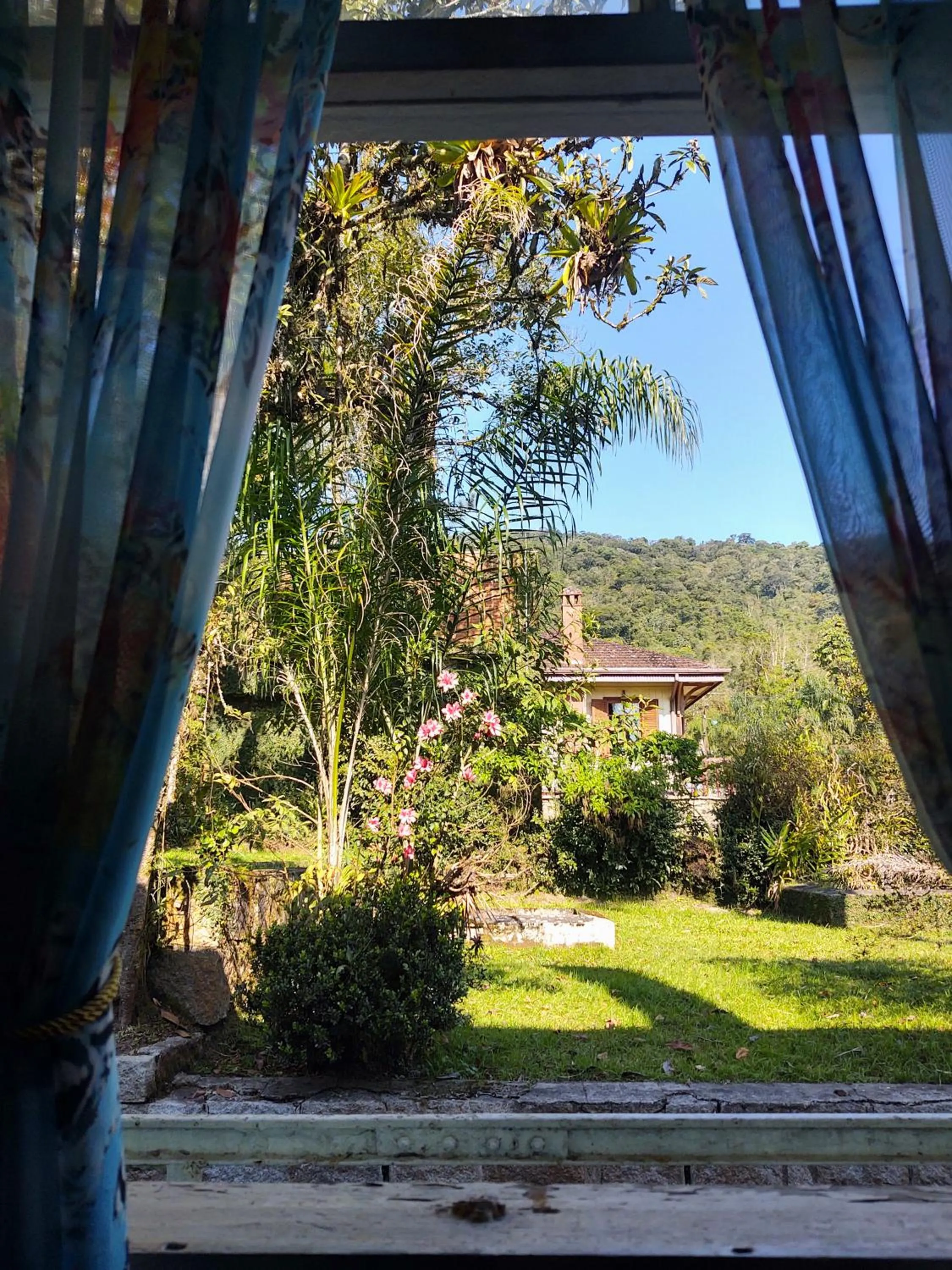 Garden view in Pousada Shamballah Paranapiacaba