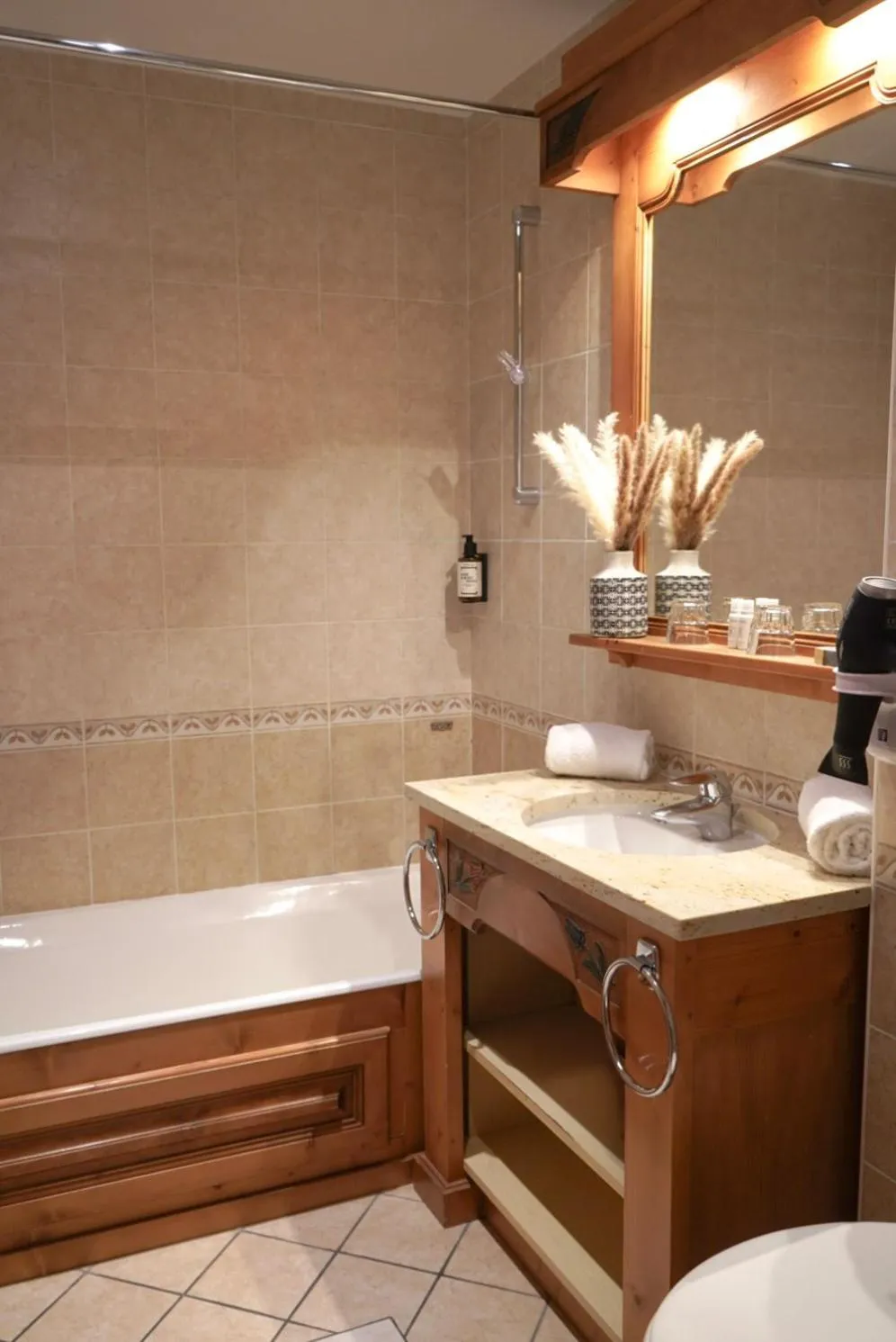 Bathroom in Au Vieux Moulin