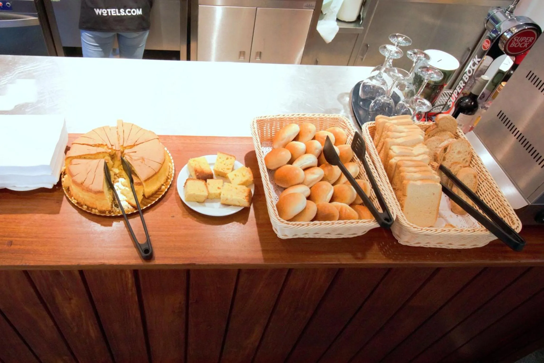 Food and drinks in WOT Costa da Caparica Soul