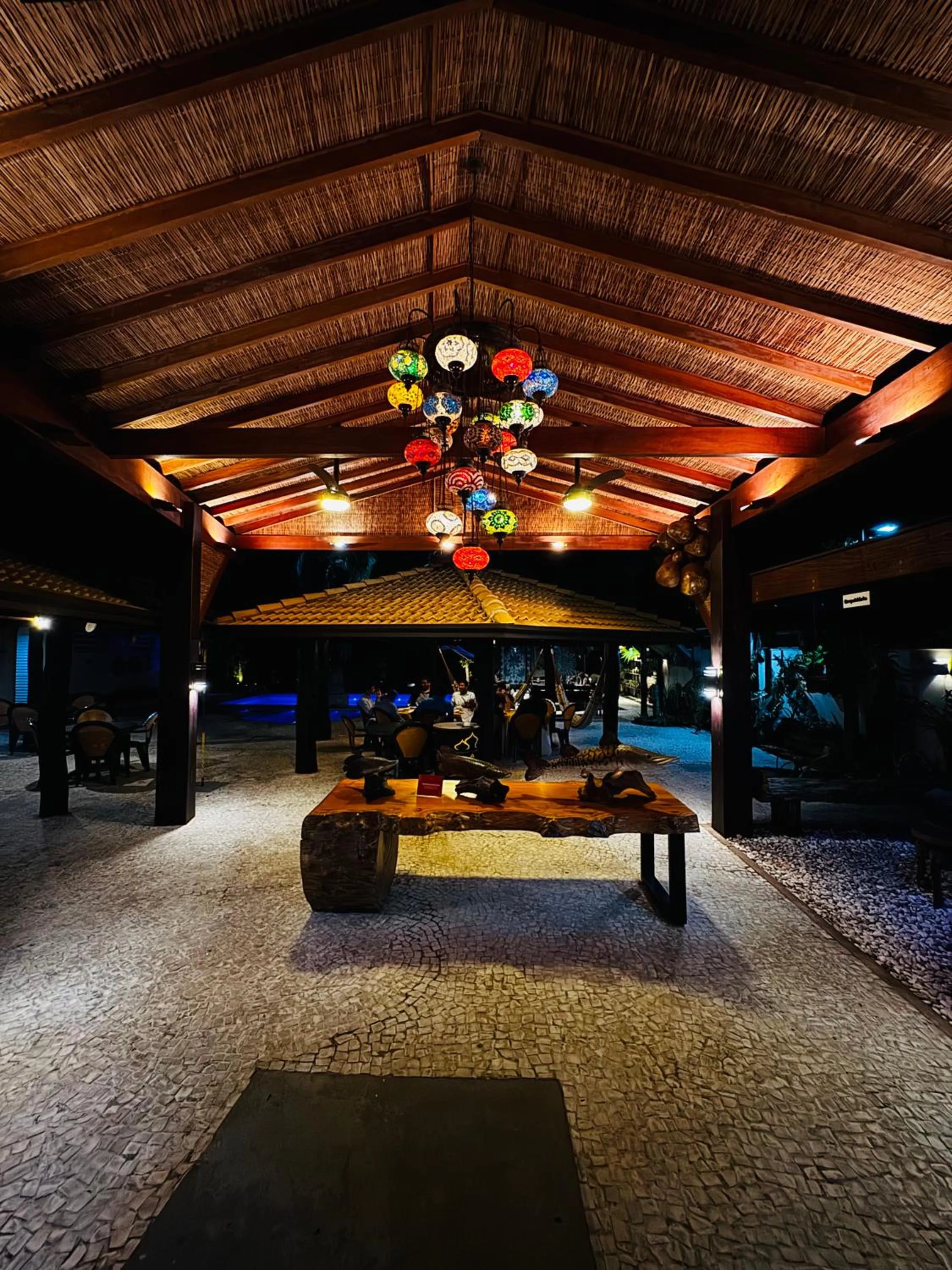 Restaurant/places to eat in Taj Hotel