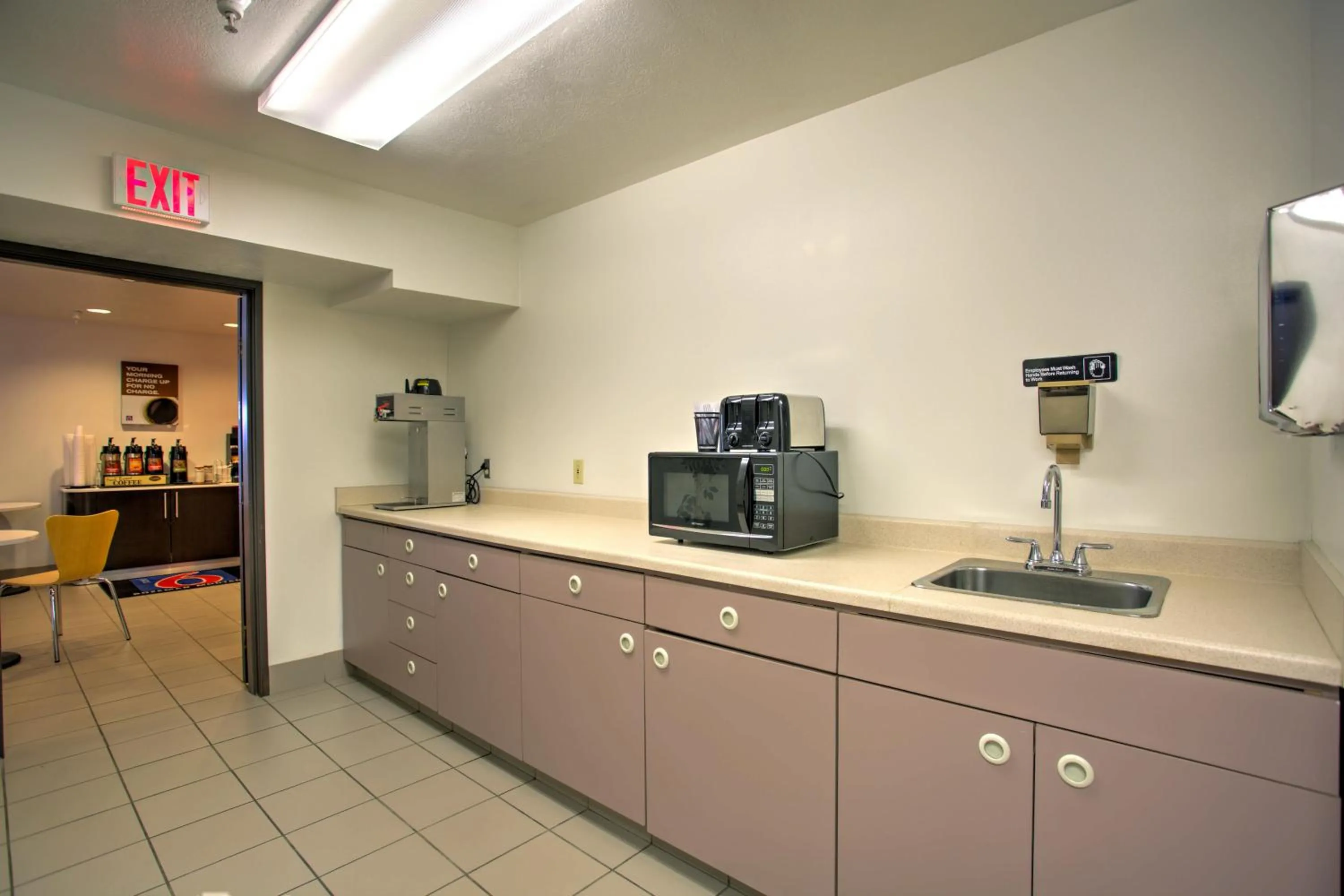 Coffee/tea facilities in Motel 6-Bozeman, MT