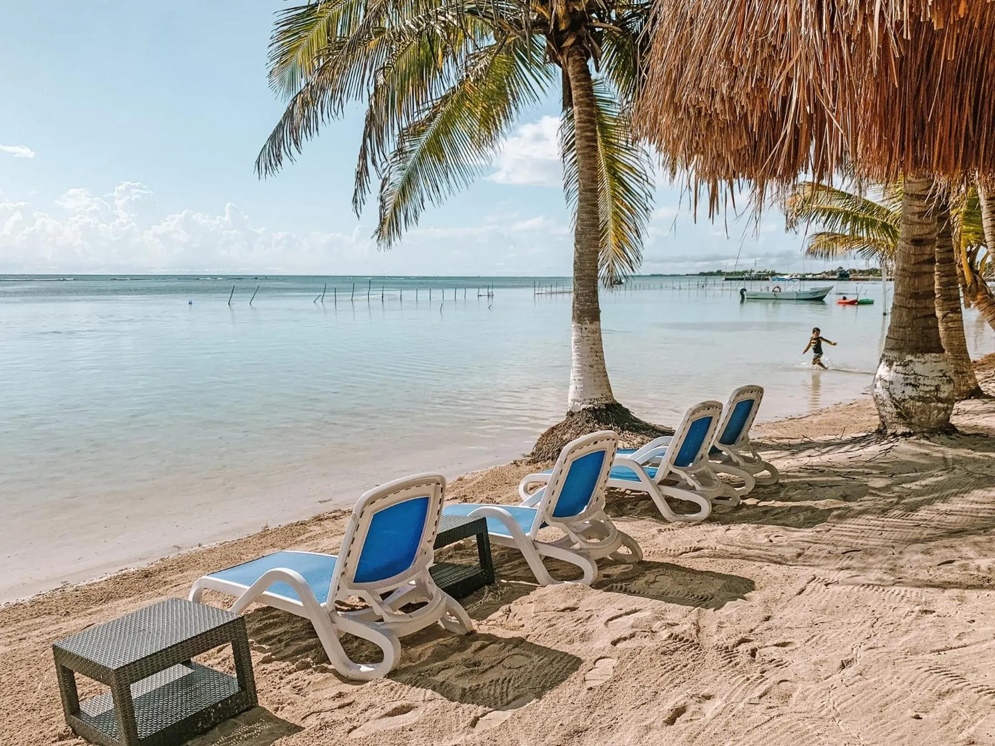 Beach in El Fuerte Beach Apartments