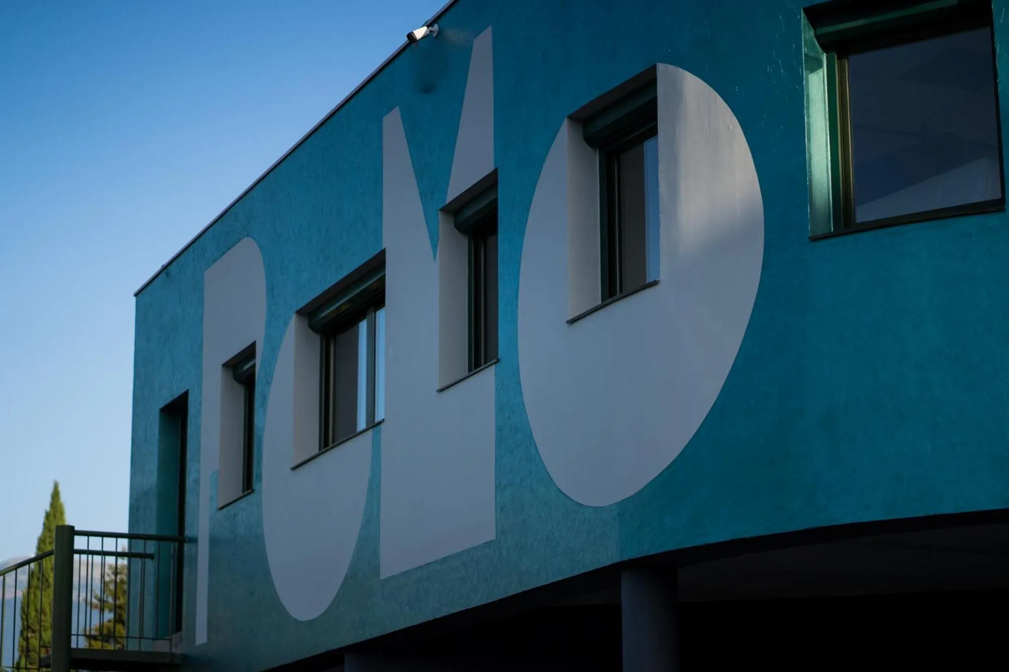 Property building in PoMo Hôtel & Restaurant