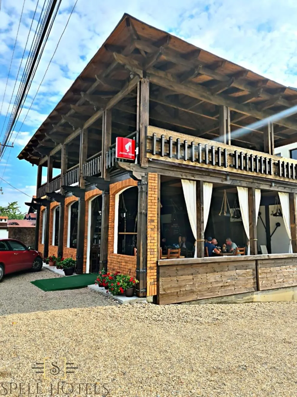 Restaurant/places to eat in Spell Hotels