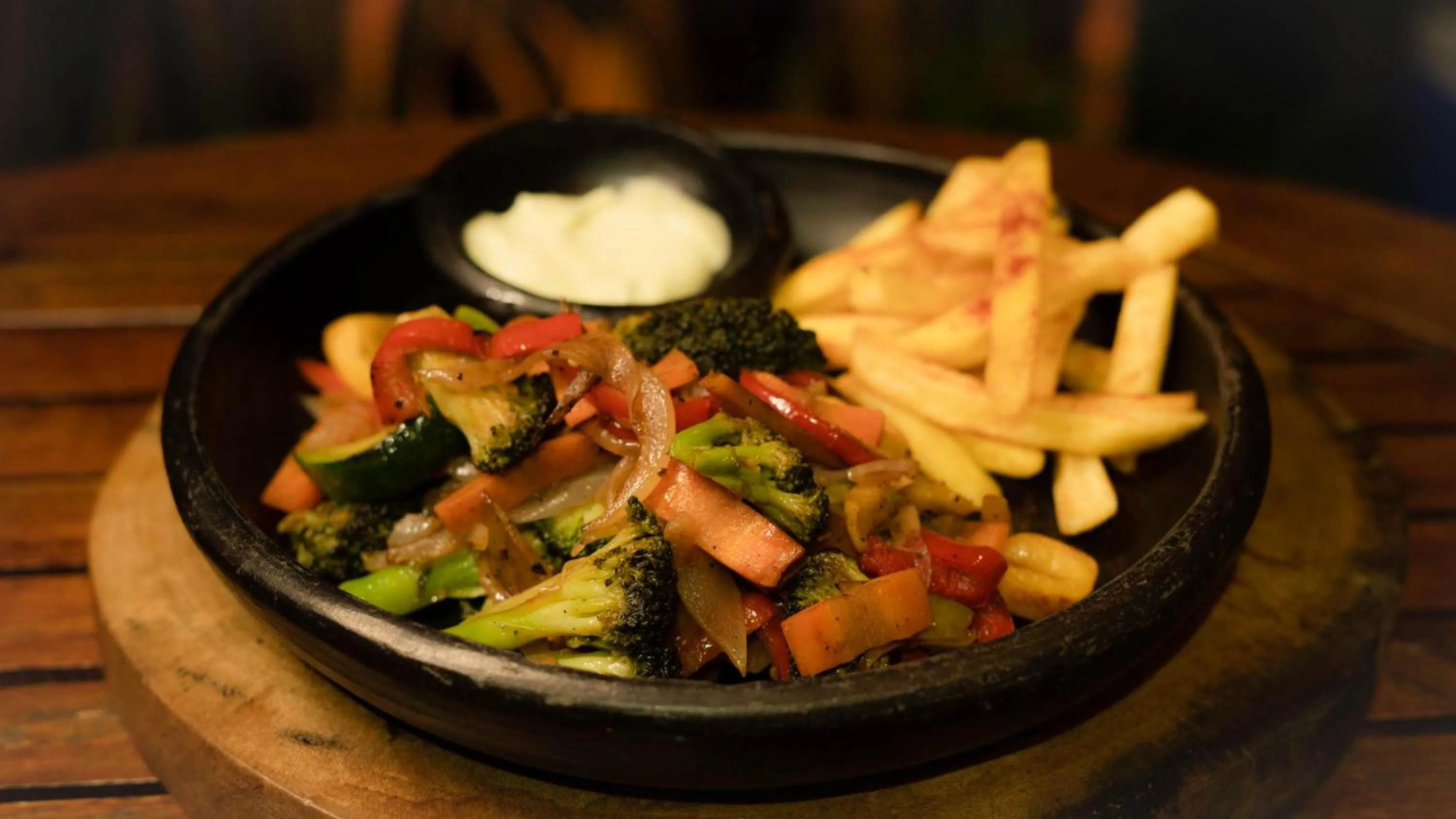 Food and drinks in Viajero Hostel Cali & Salsa School