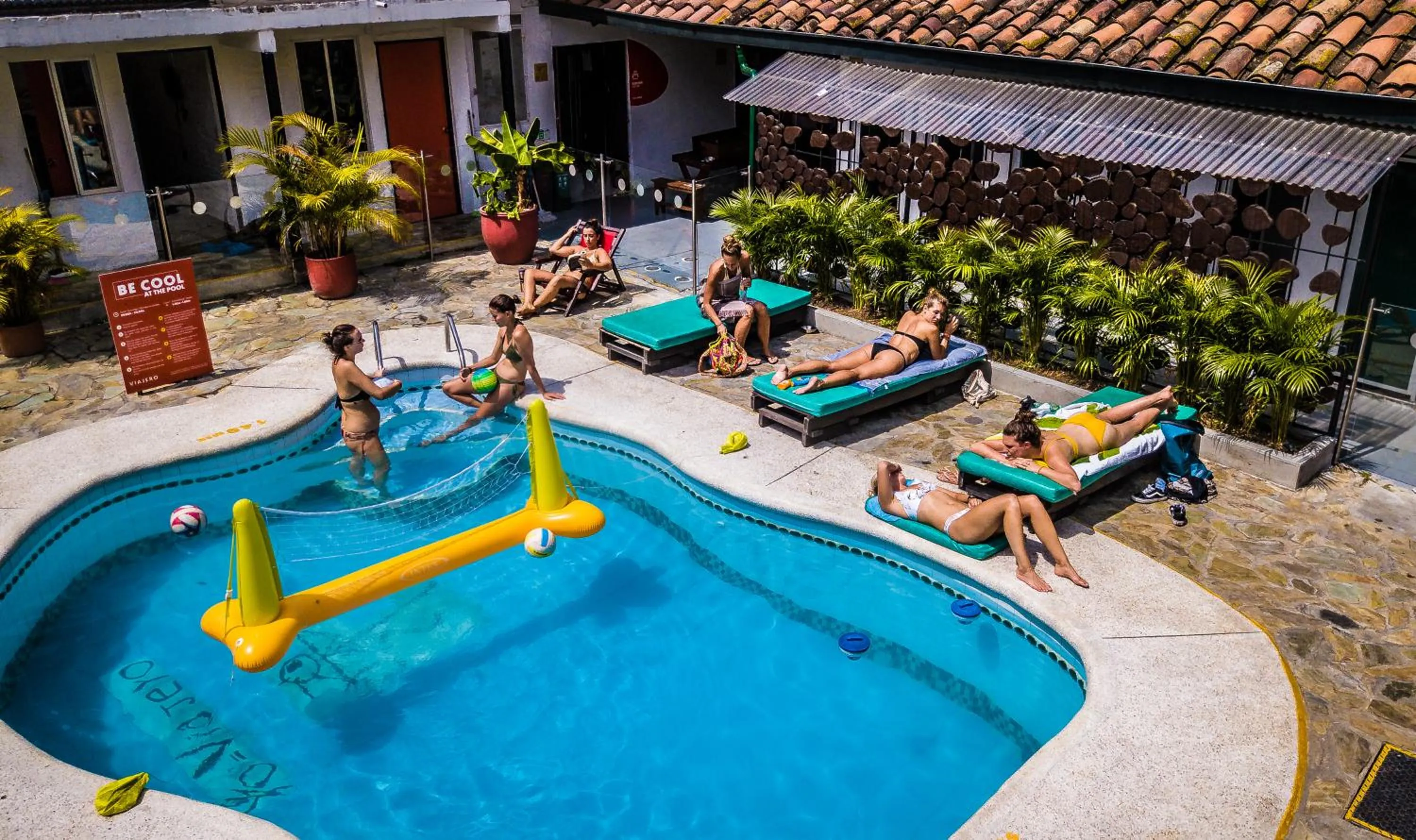 Swimming pool in Viajero Hostel Cali & Salsa School