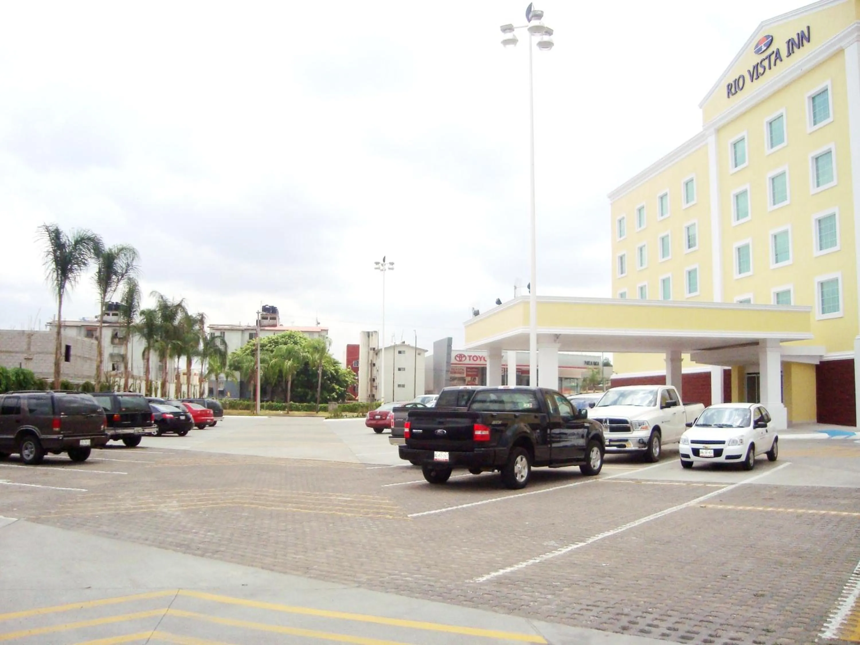 Property building in Rio Vista Inn Business High Class Hotel Poza Rica